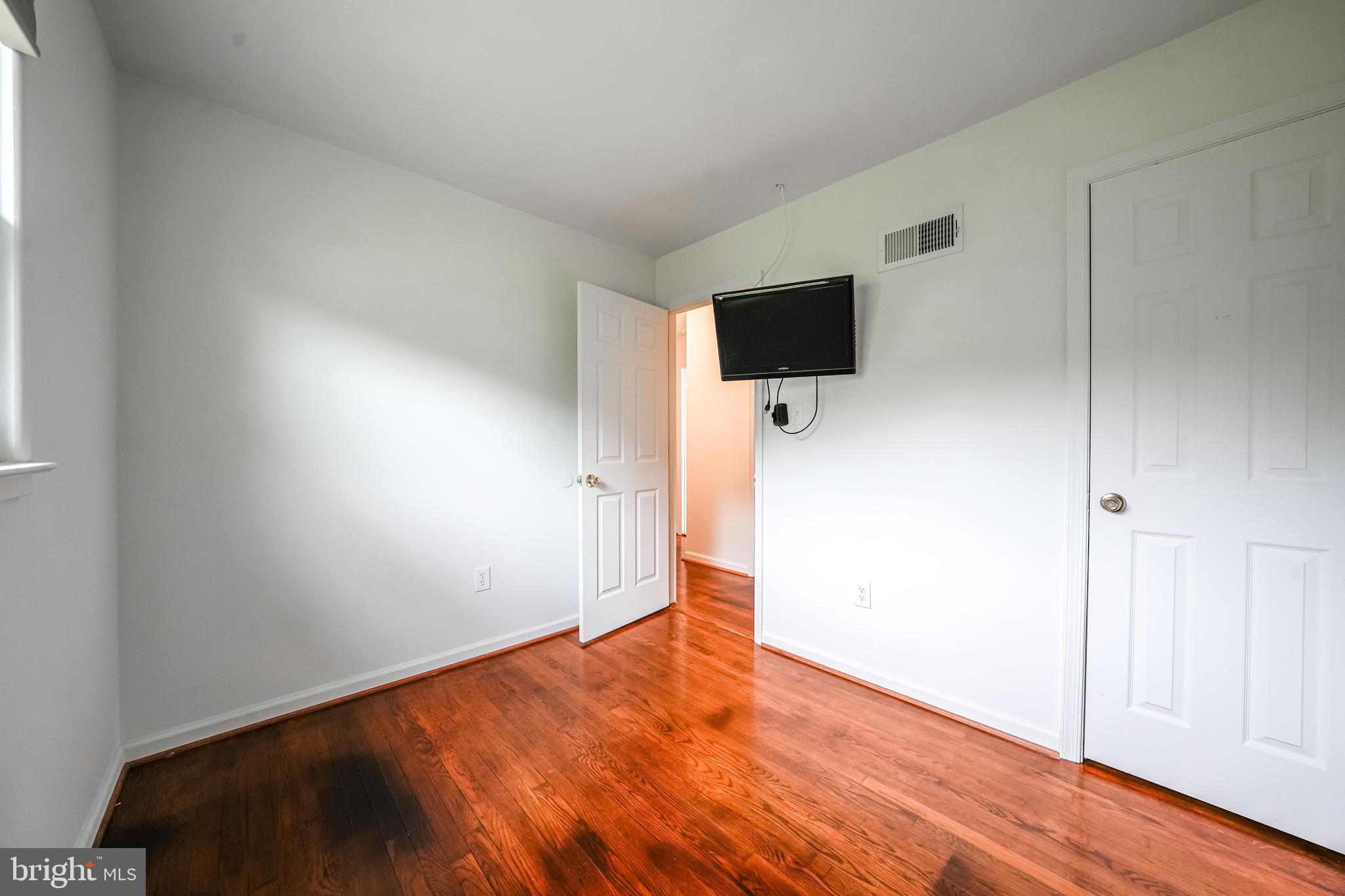 WOODBRIDGE - Residential Lease