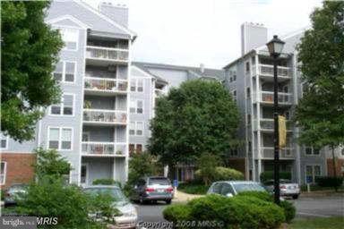 FOUR WINDS AT OAKTON - Residential