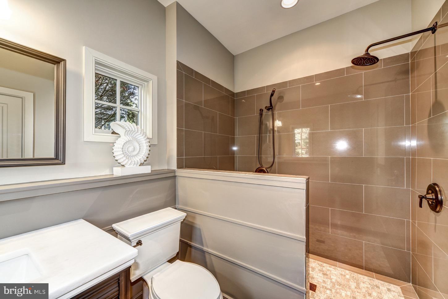 KENWOOD - Residential