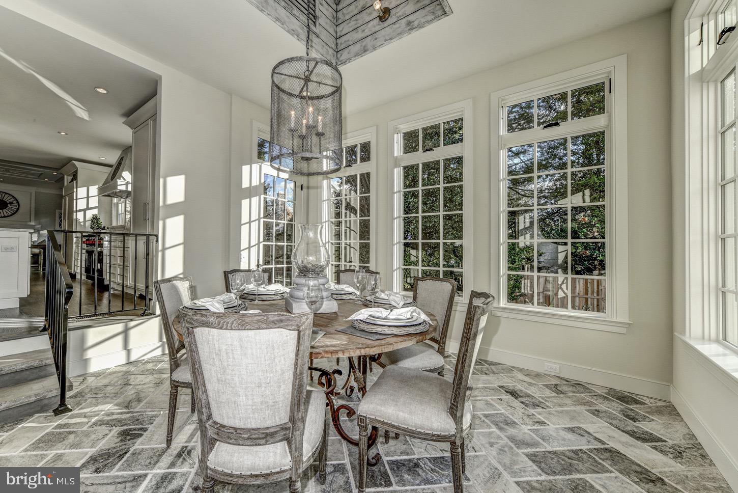 KENWOOD - Residential