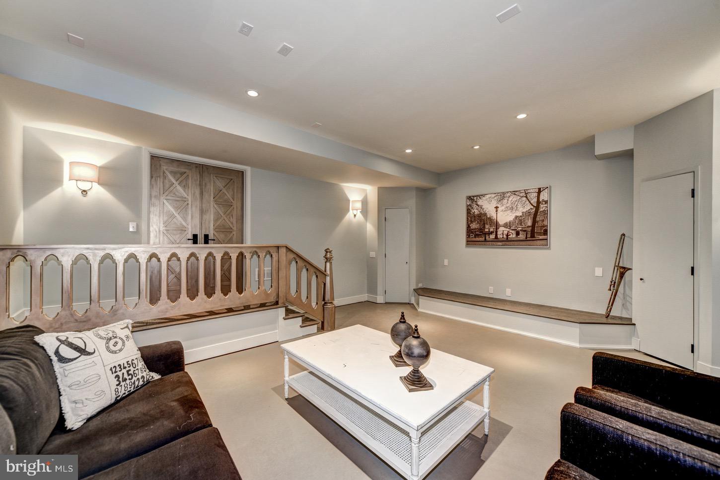 KENWOOD - Residential