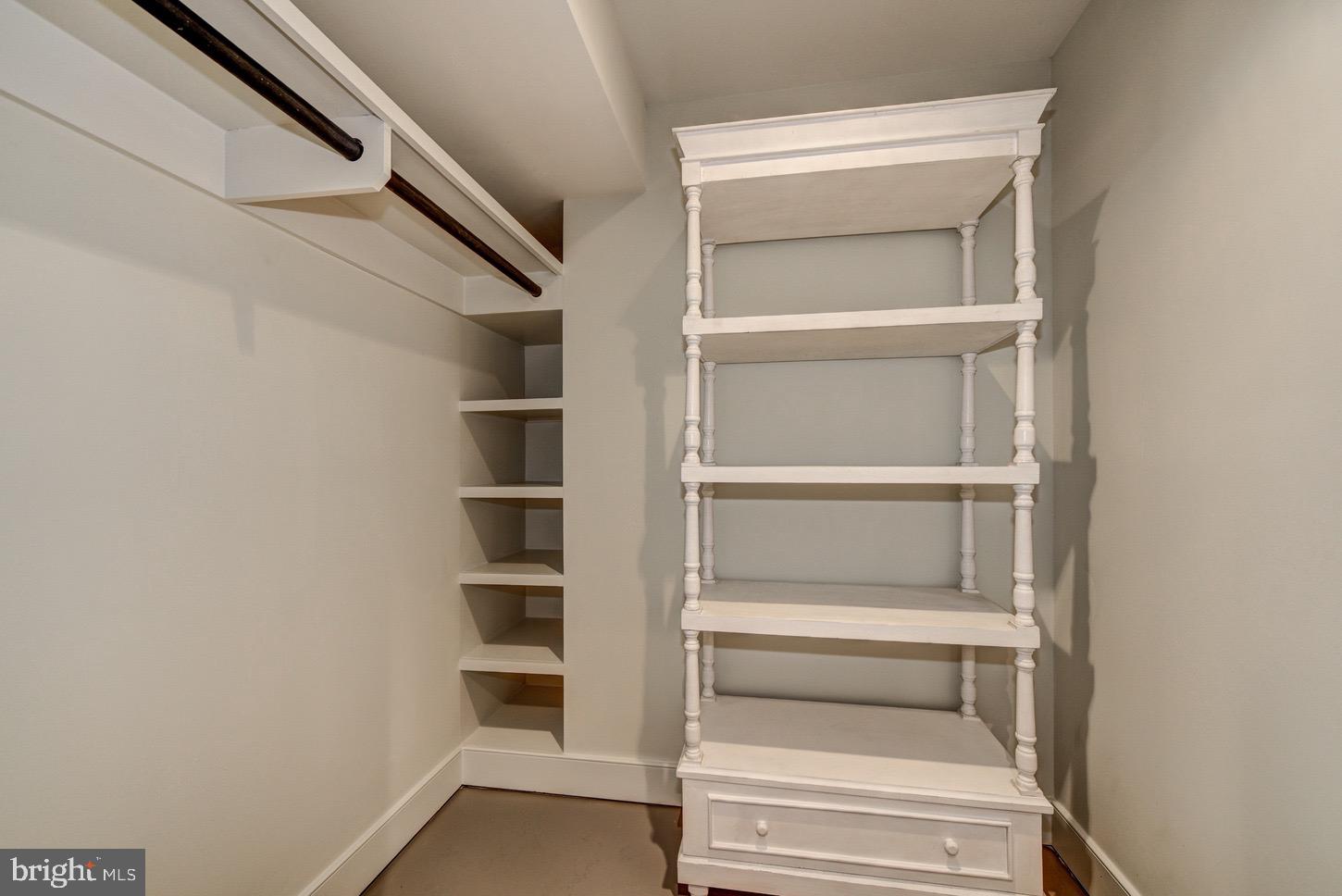 KENWOOD - Residential