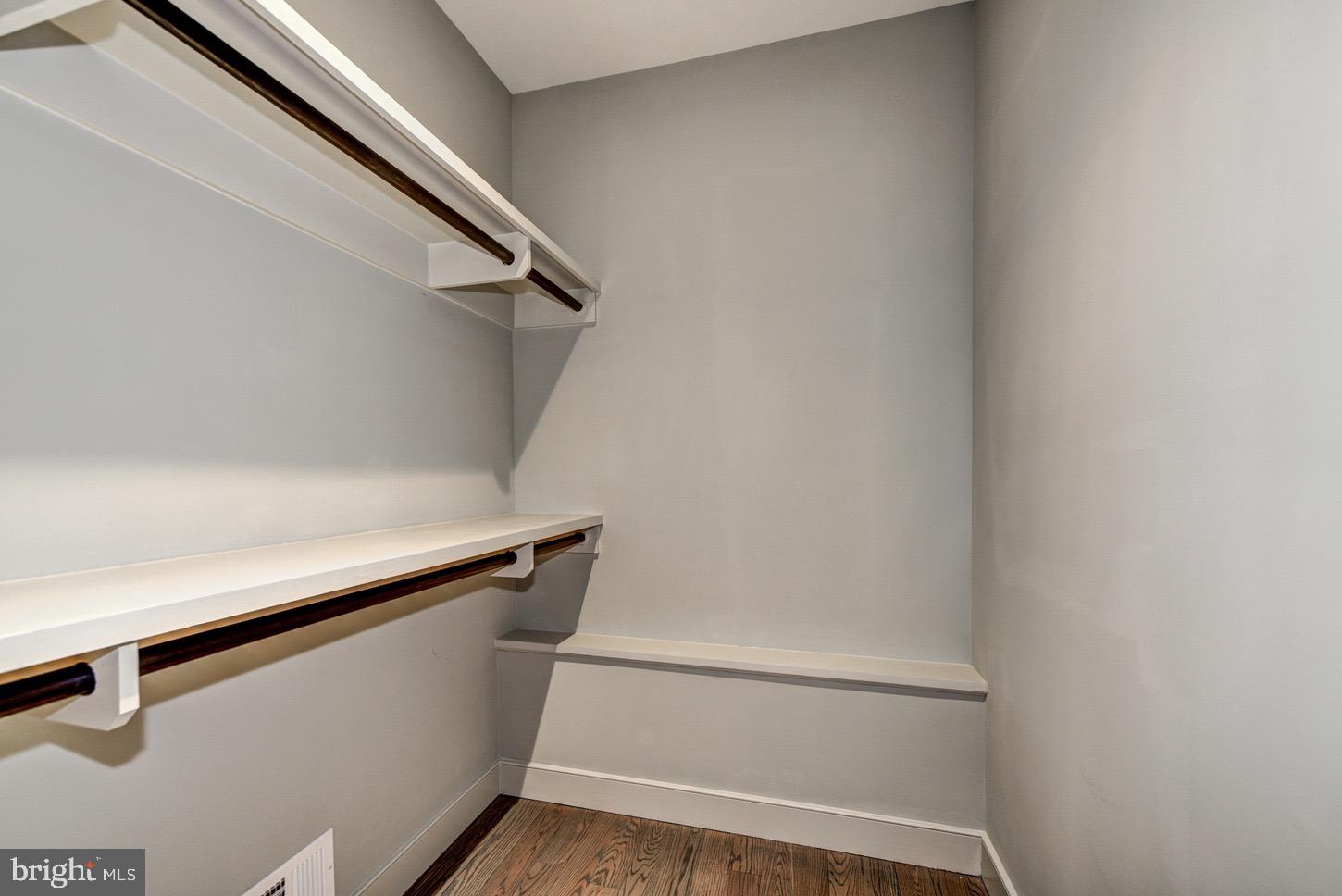 KENWOOD - Residential