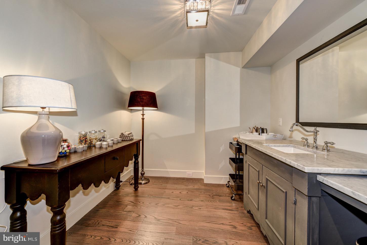 KENWOOD - Residential