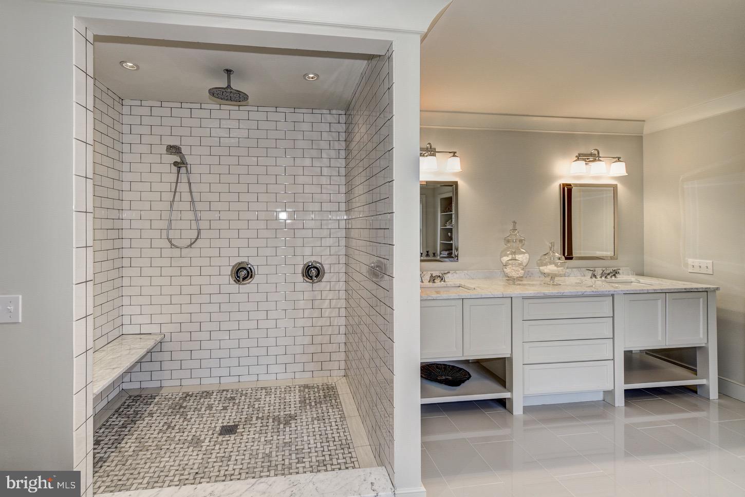 KENWOOD - Residential