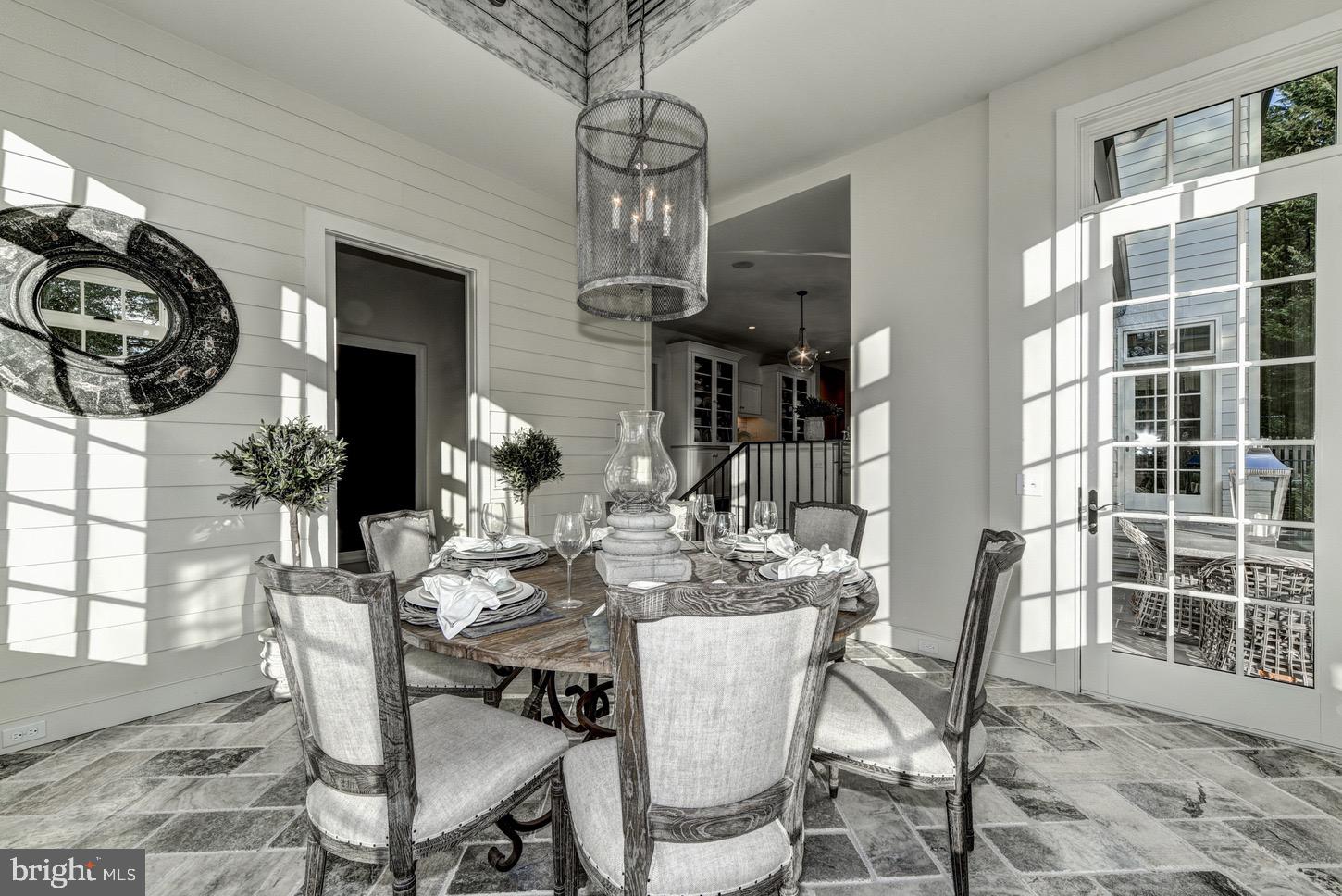 KENWOOD - Residential