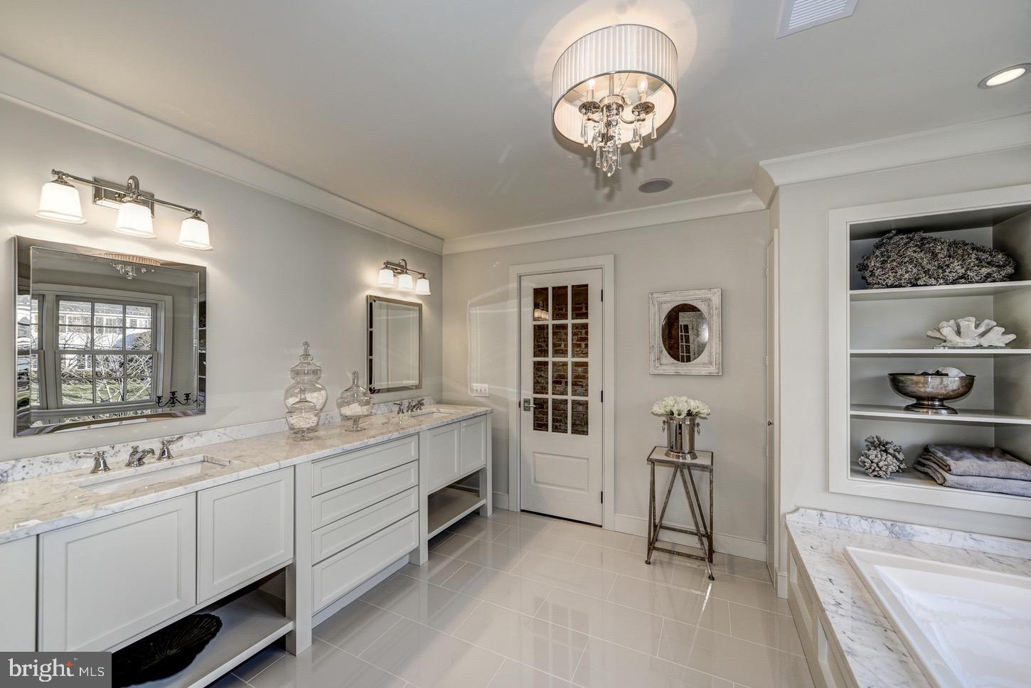 KENWOOD - Residential