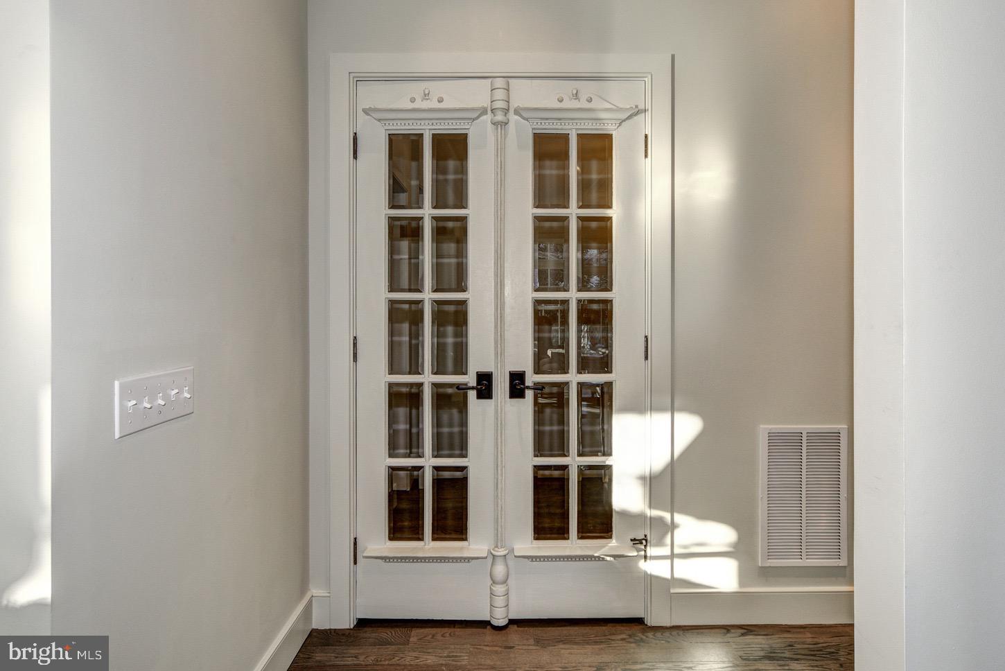 KENWOOD - Residential