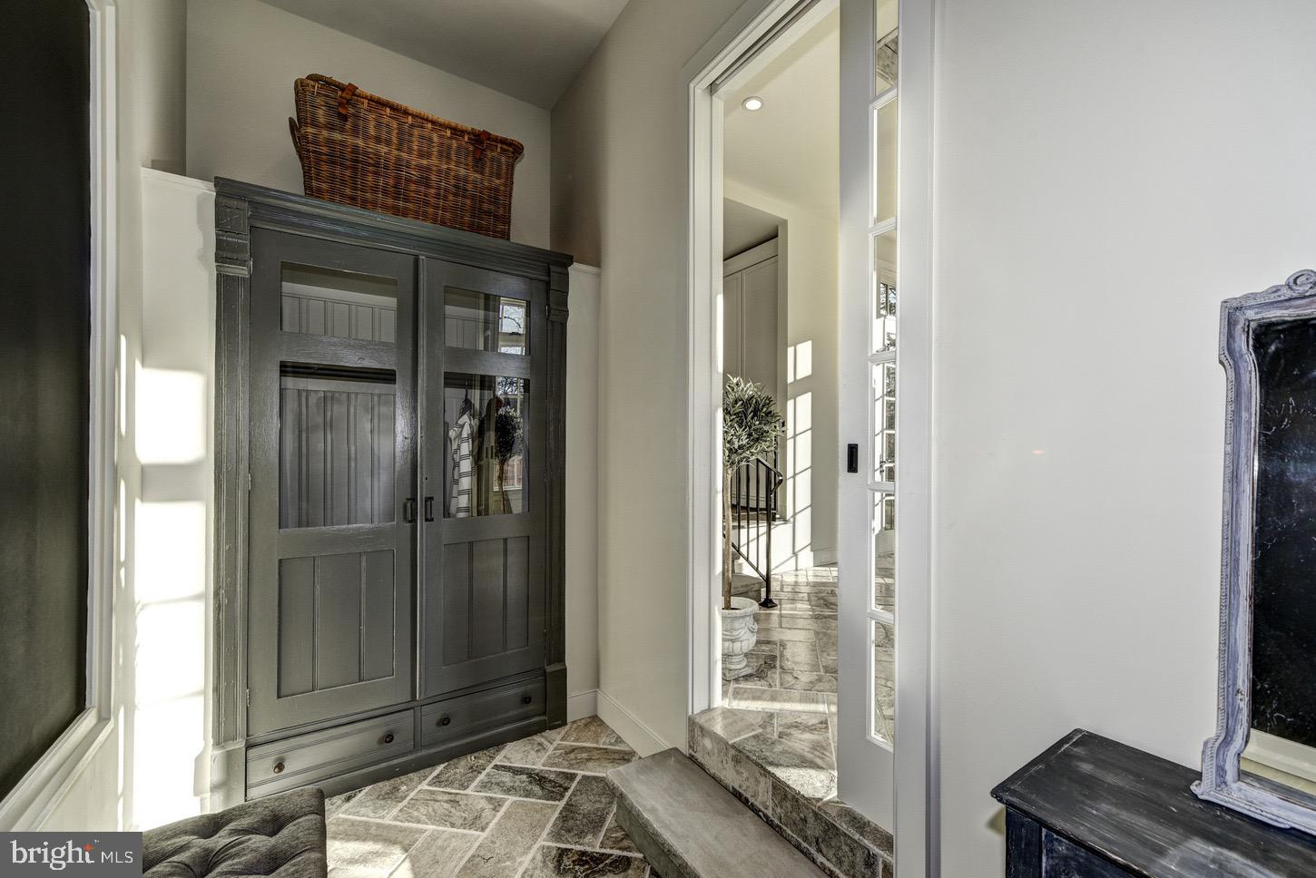 KENWOOD - Residential