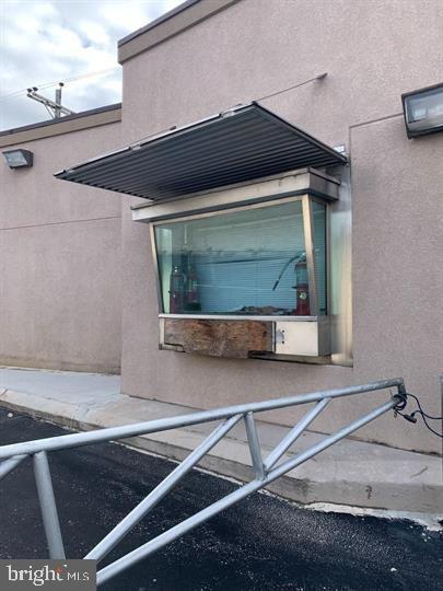 ARONIMINK - Commercial Lease