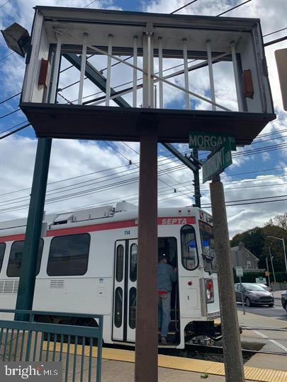 ARONIMINK - Commercial Lease