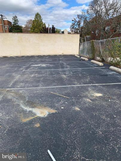 ARONIMINK - Commercial Lease