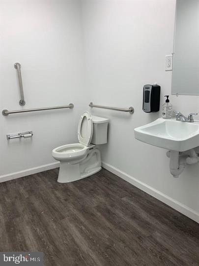 ARONIMINK - Commercial Lease