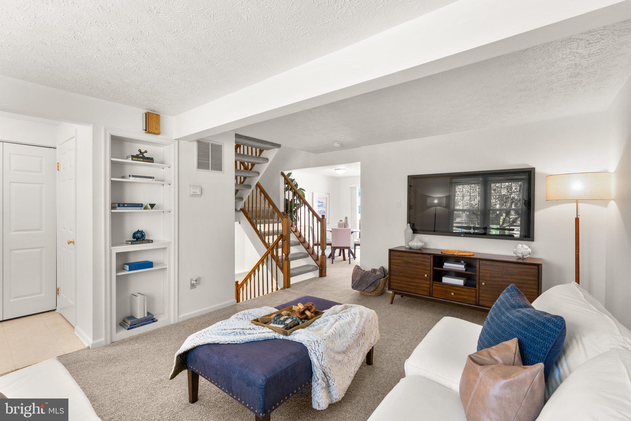 RICHARDSON MEWS - Residential