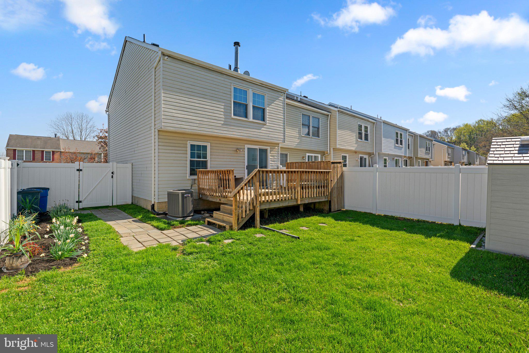 RICHARDSON MEWS - Residential