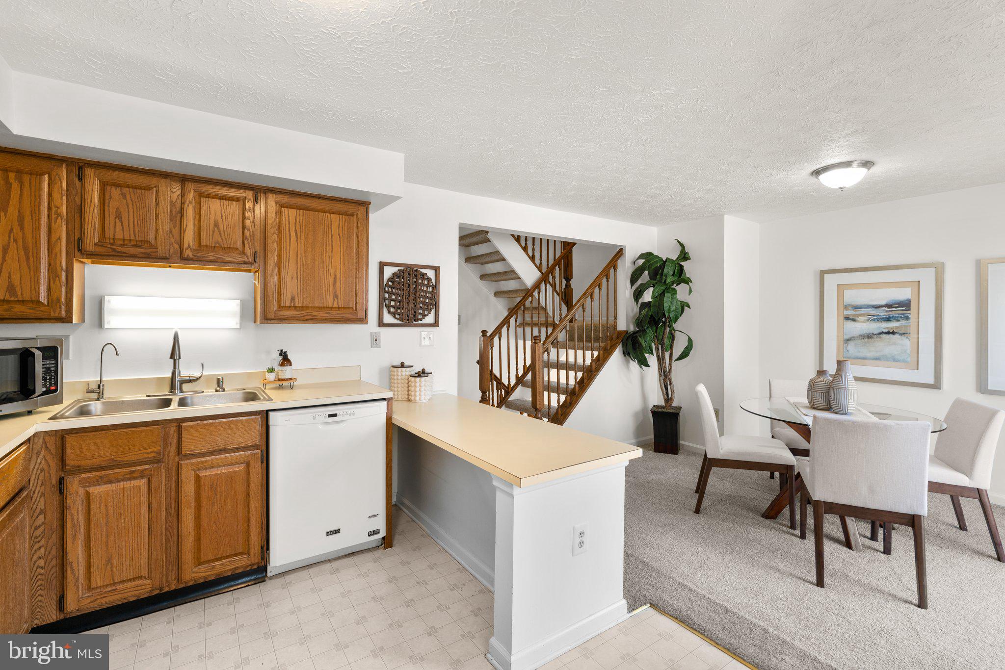 RICHARDSON MEWS - Residential