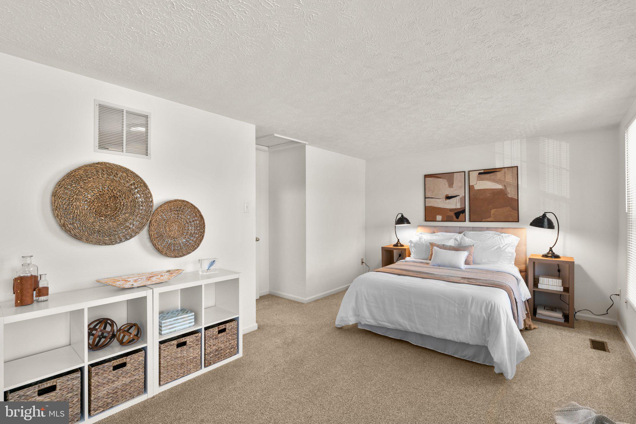 RICHARDSON MEWS - Residential