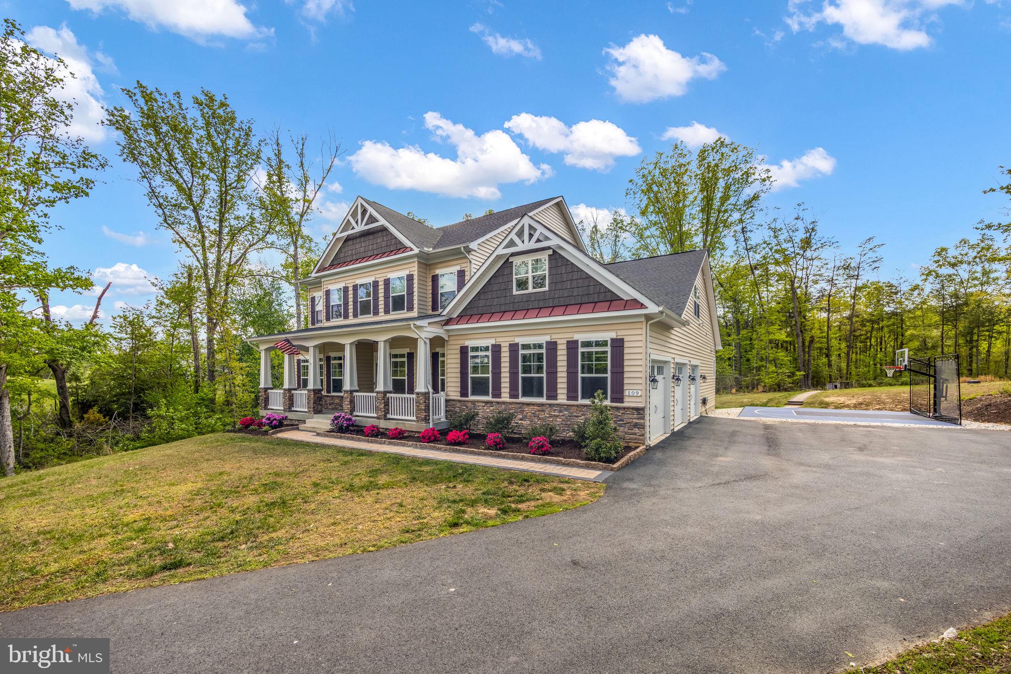SULLIVAN ESTATES - Residential