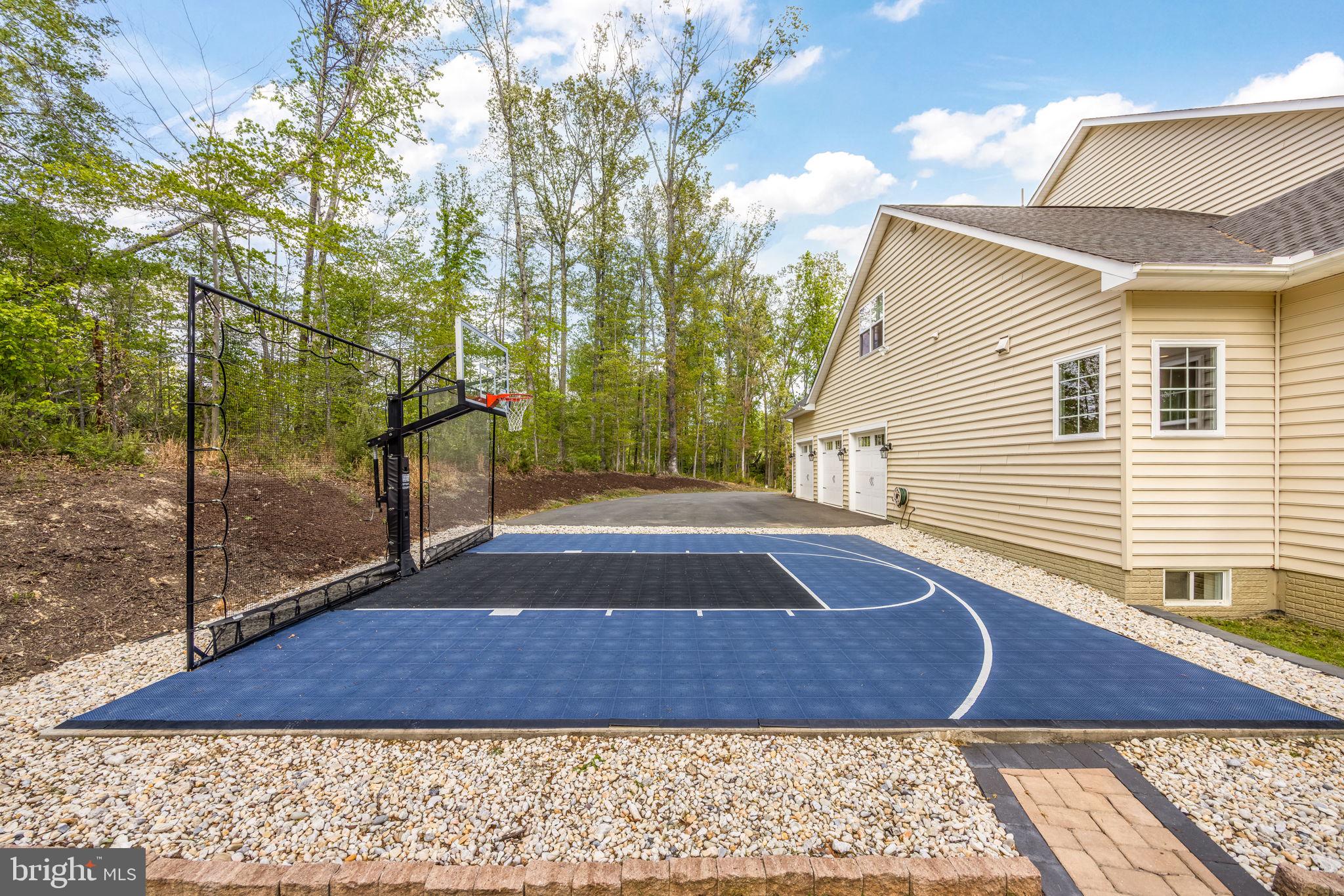 SULLIVAN ESTATES - Residential