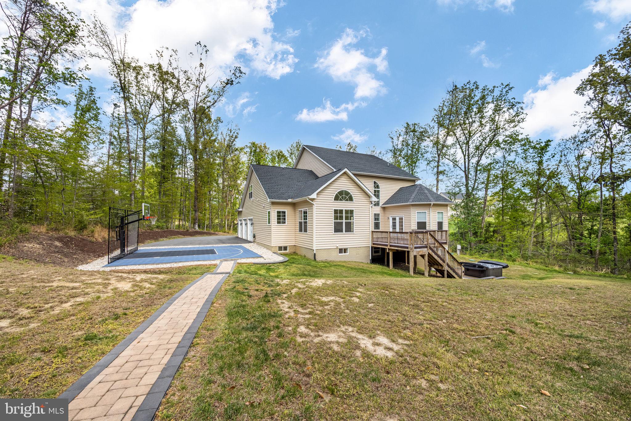 SULLIVAN ESTATES - Residential