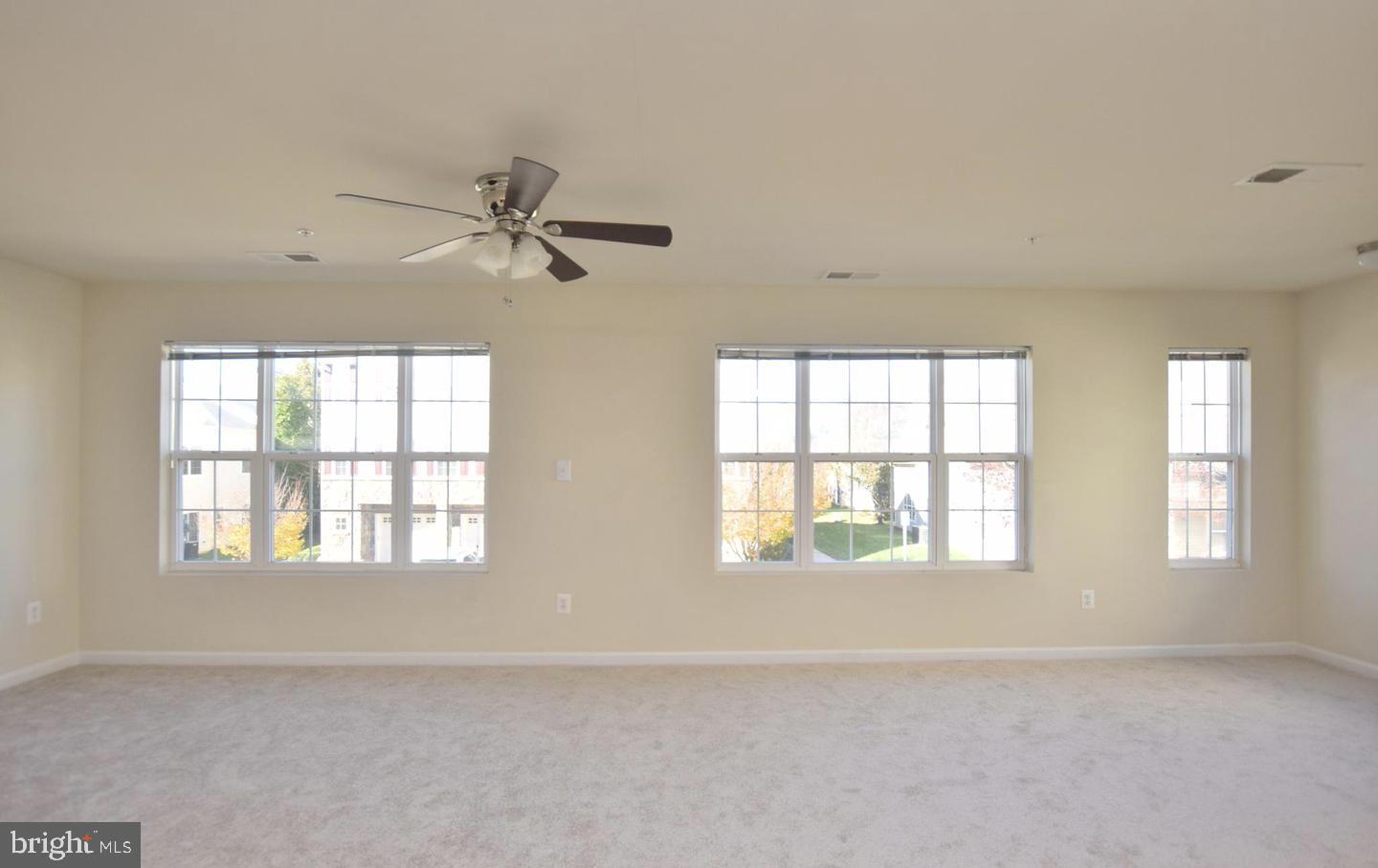 CHATSWORTH VILLAGE CONDO - Residential Lease