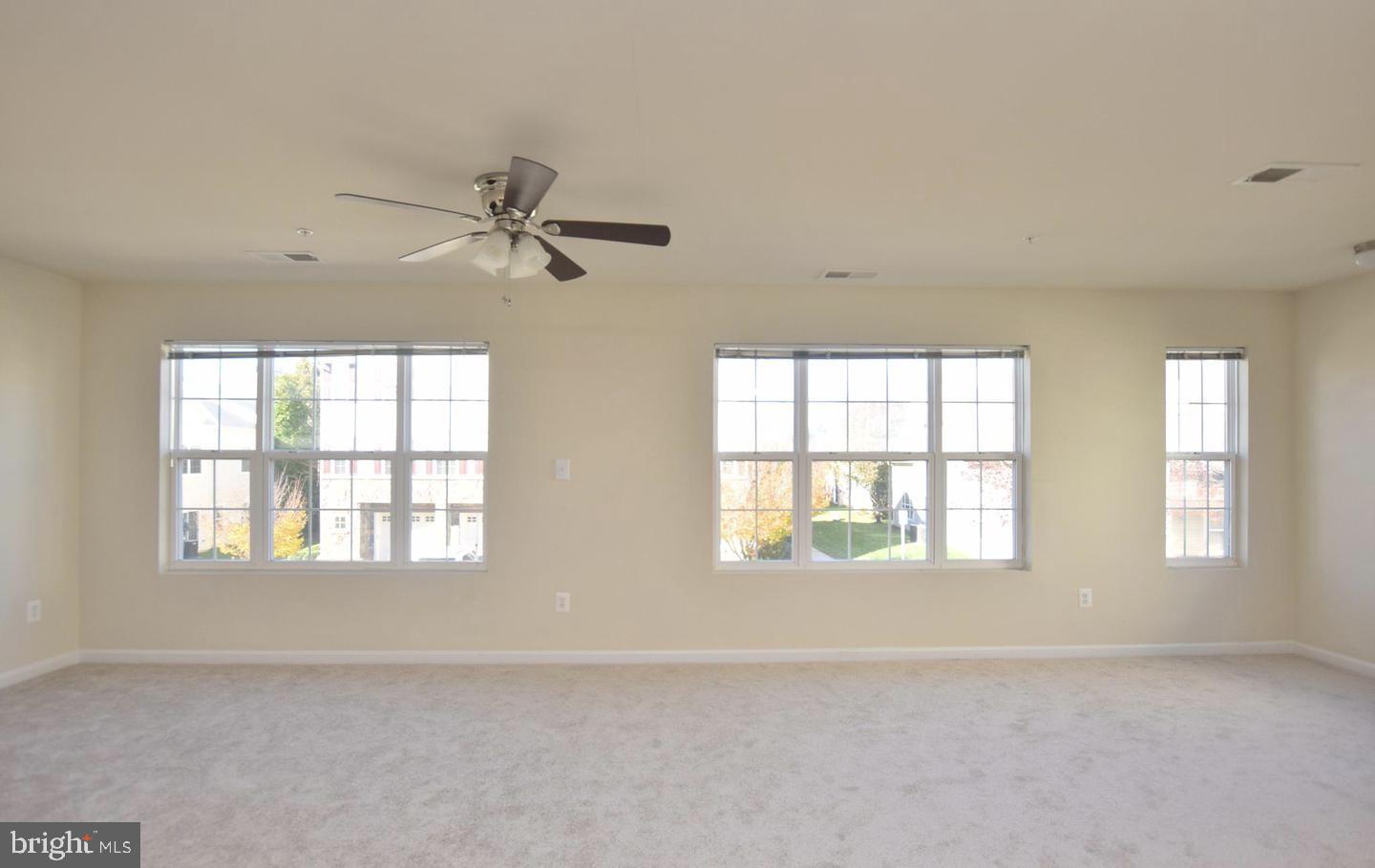 CHATSWORTH VILLAGE CONDO - Residential Lease