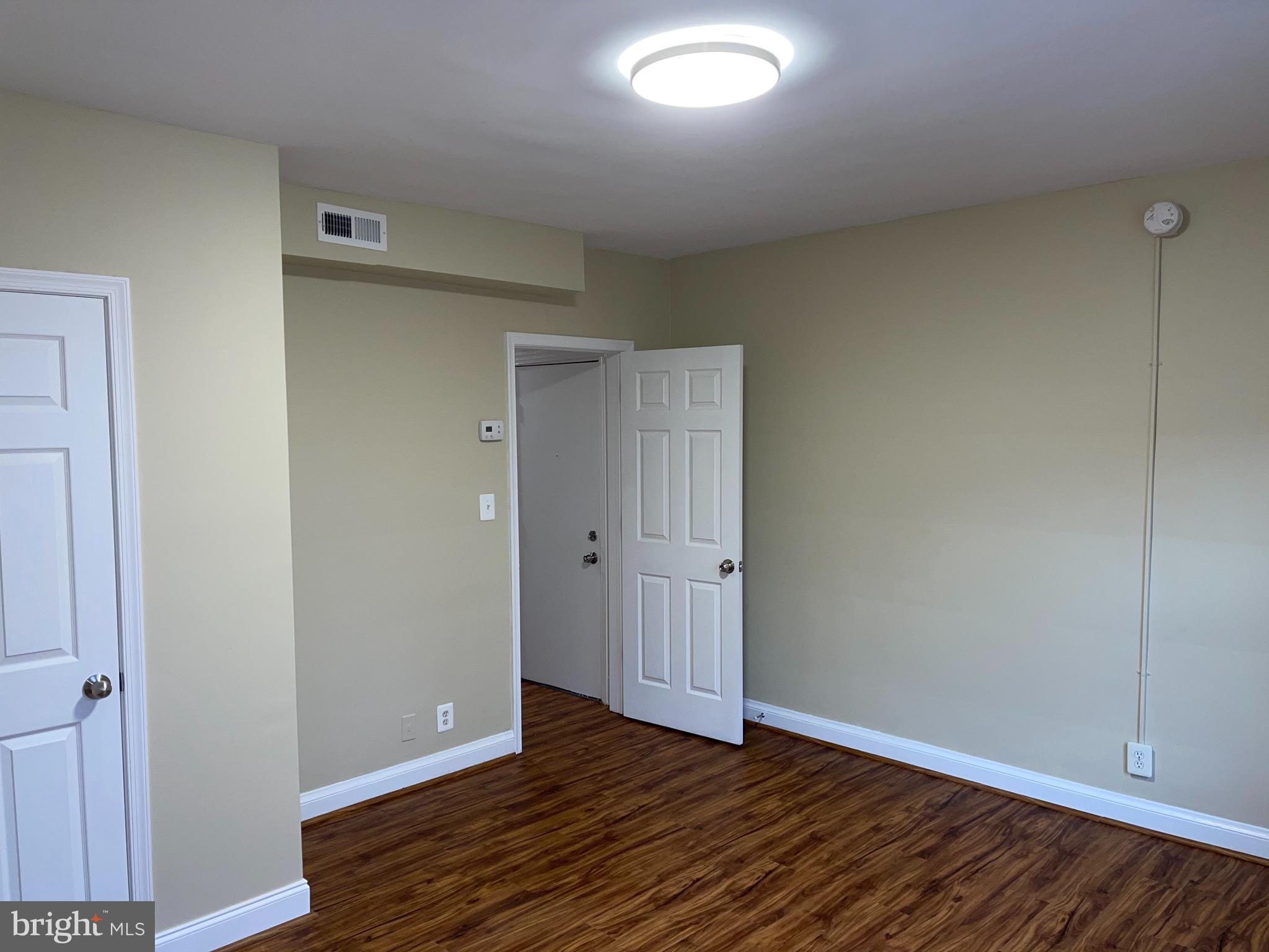 2210 NICHOLSON STREET SE 3