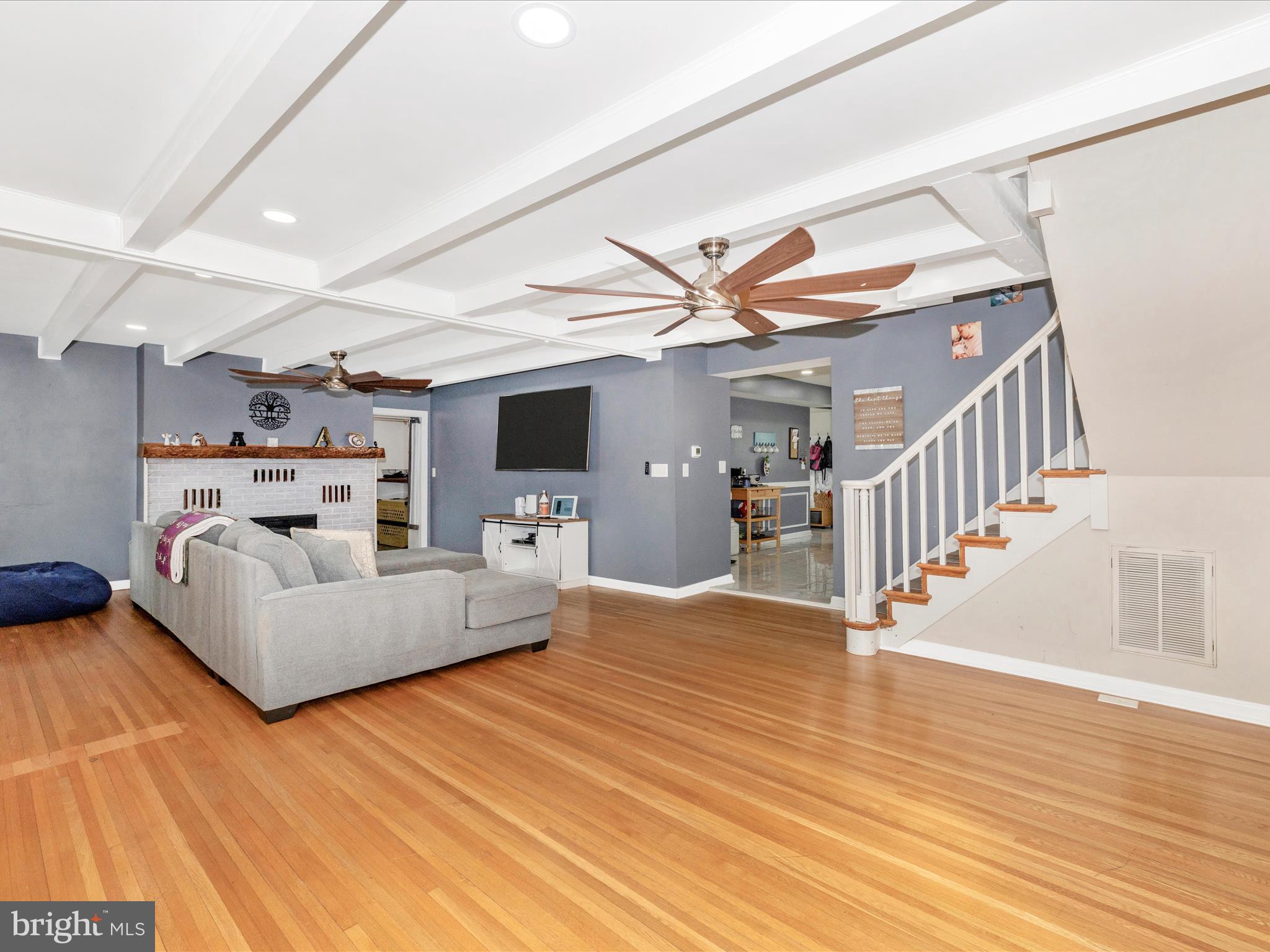 MYERSVILLE - Residential