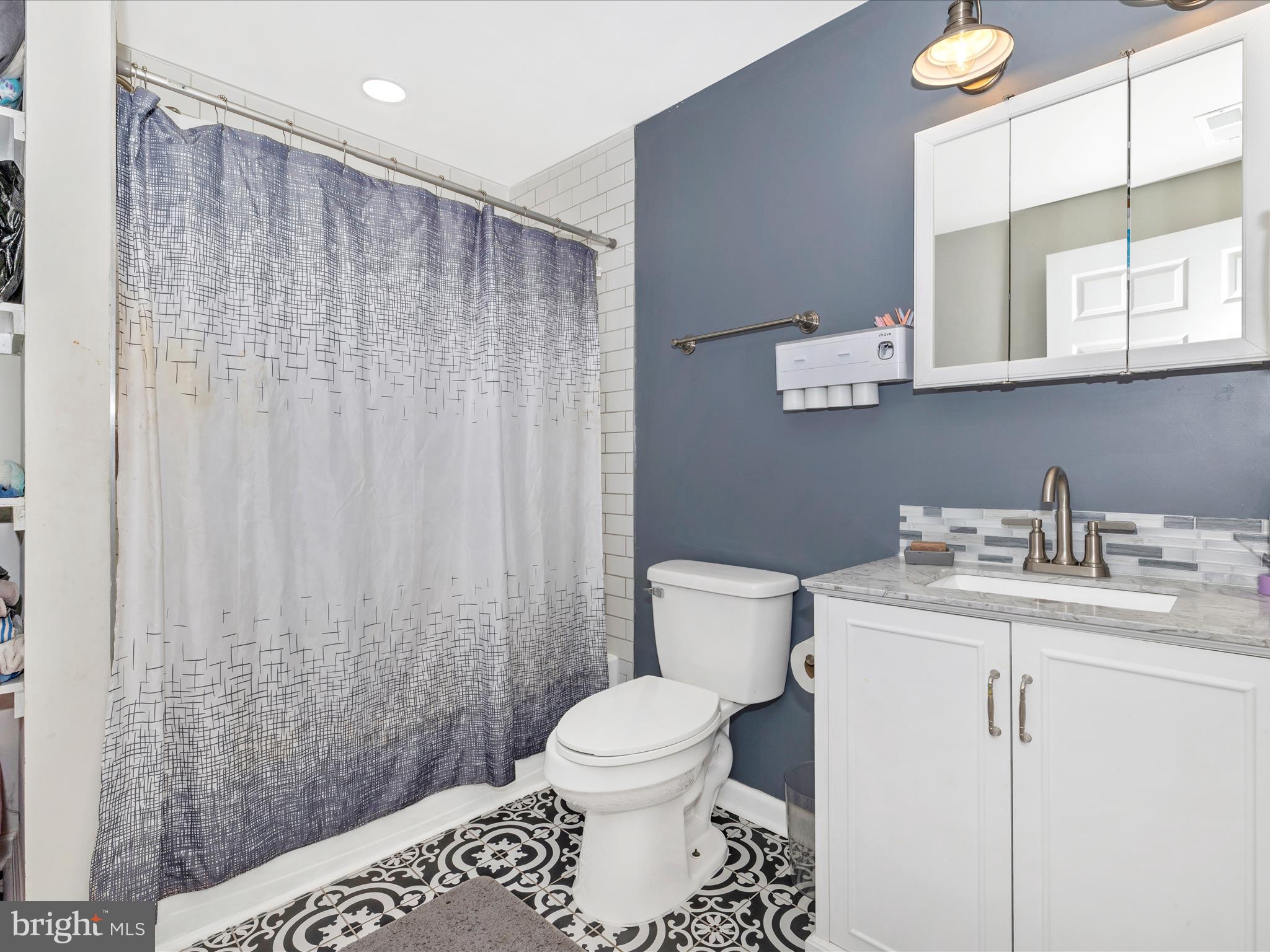 MYERSVILLE - Residential