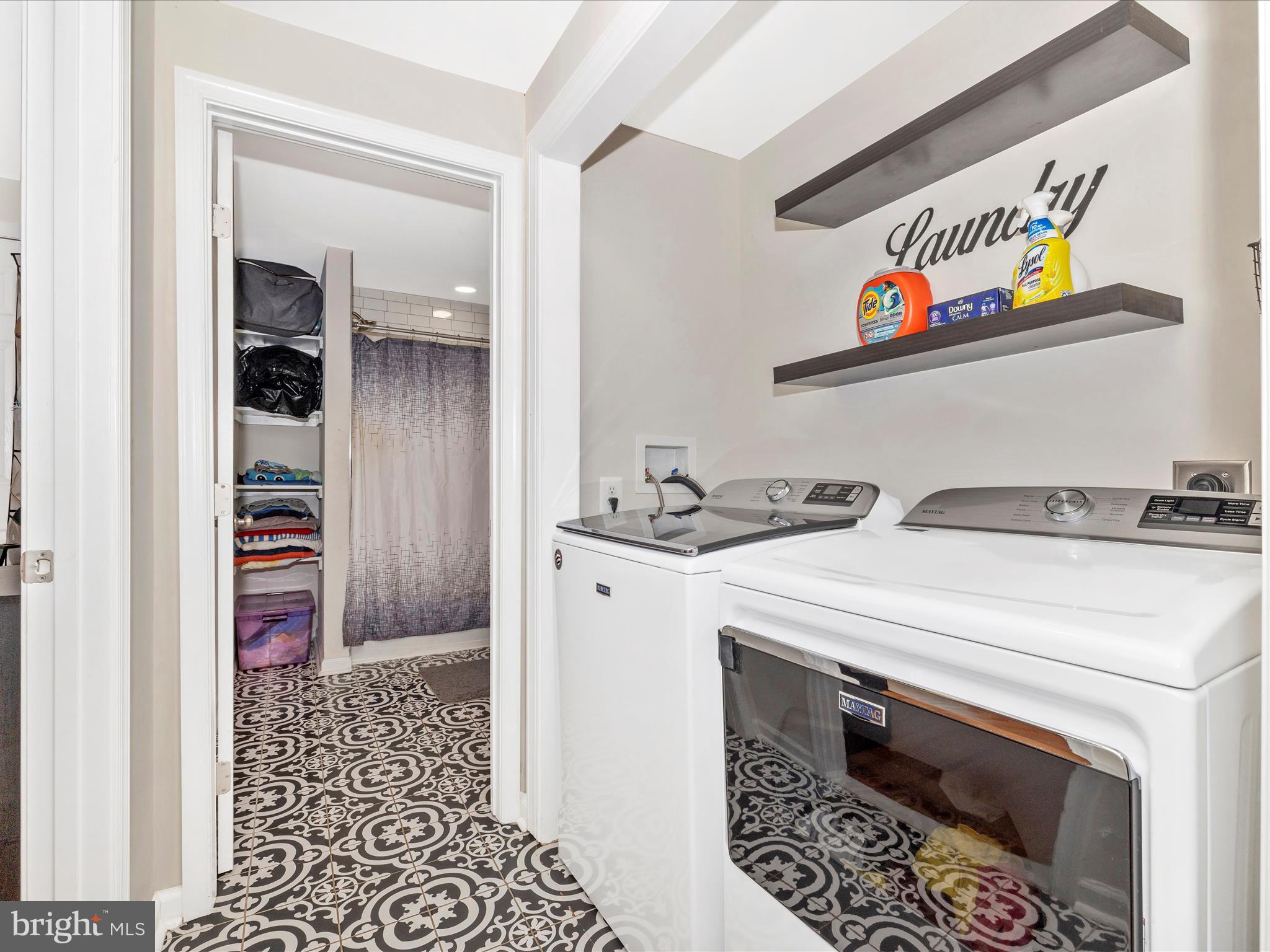 MYERSVILLE - Residential