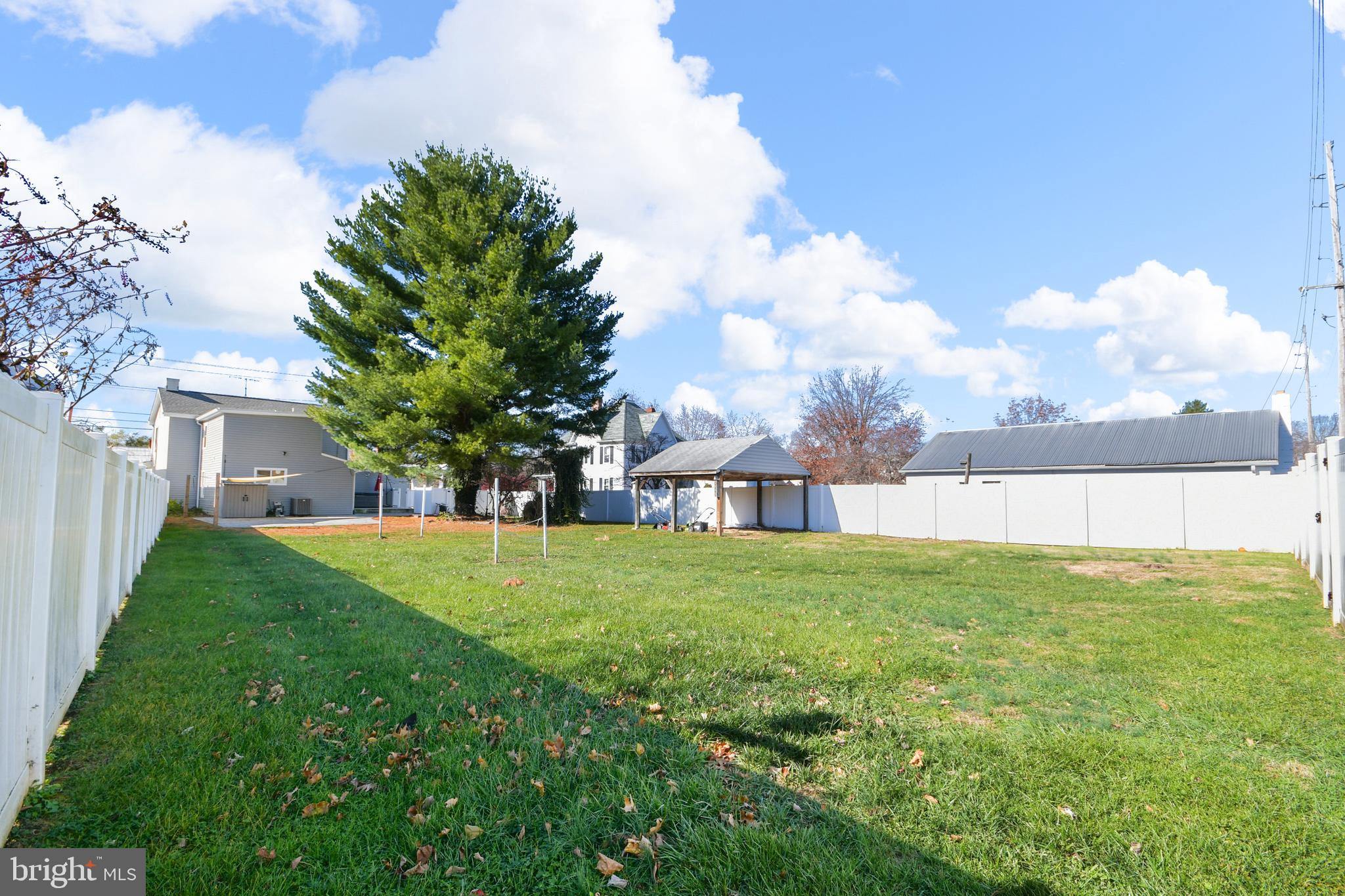 MYERSVILLE - Residential