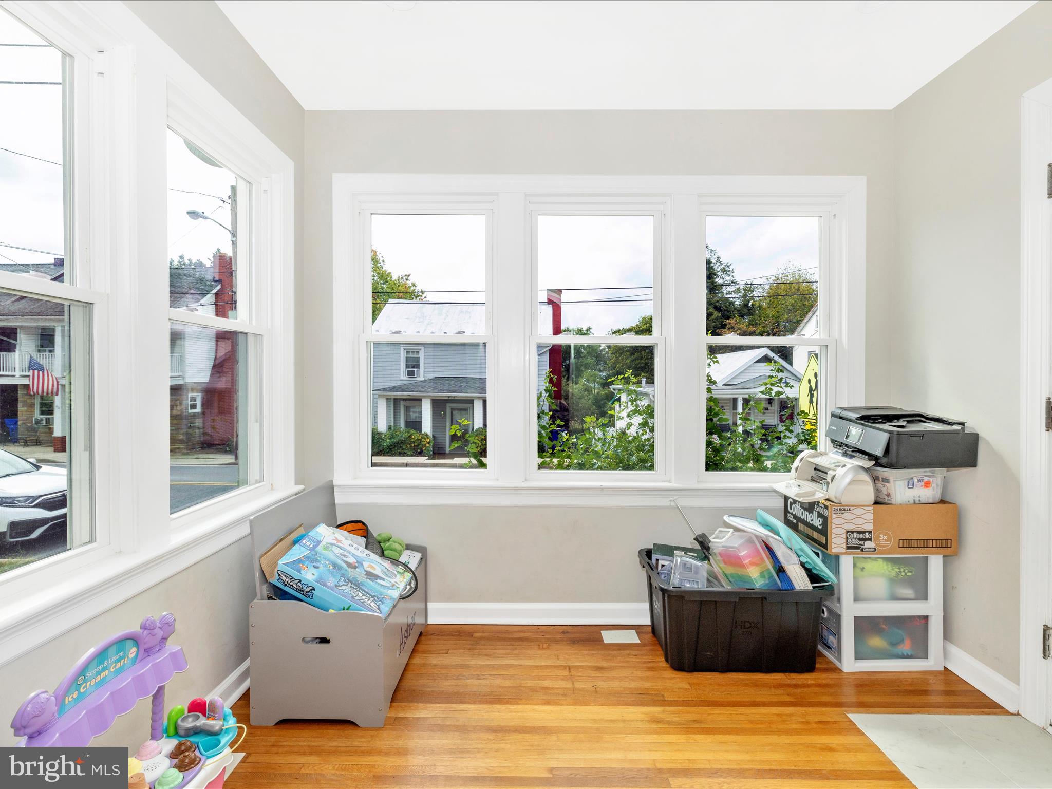 MYERSVILLE - Residential