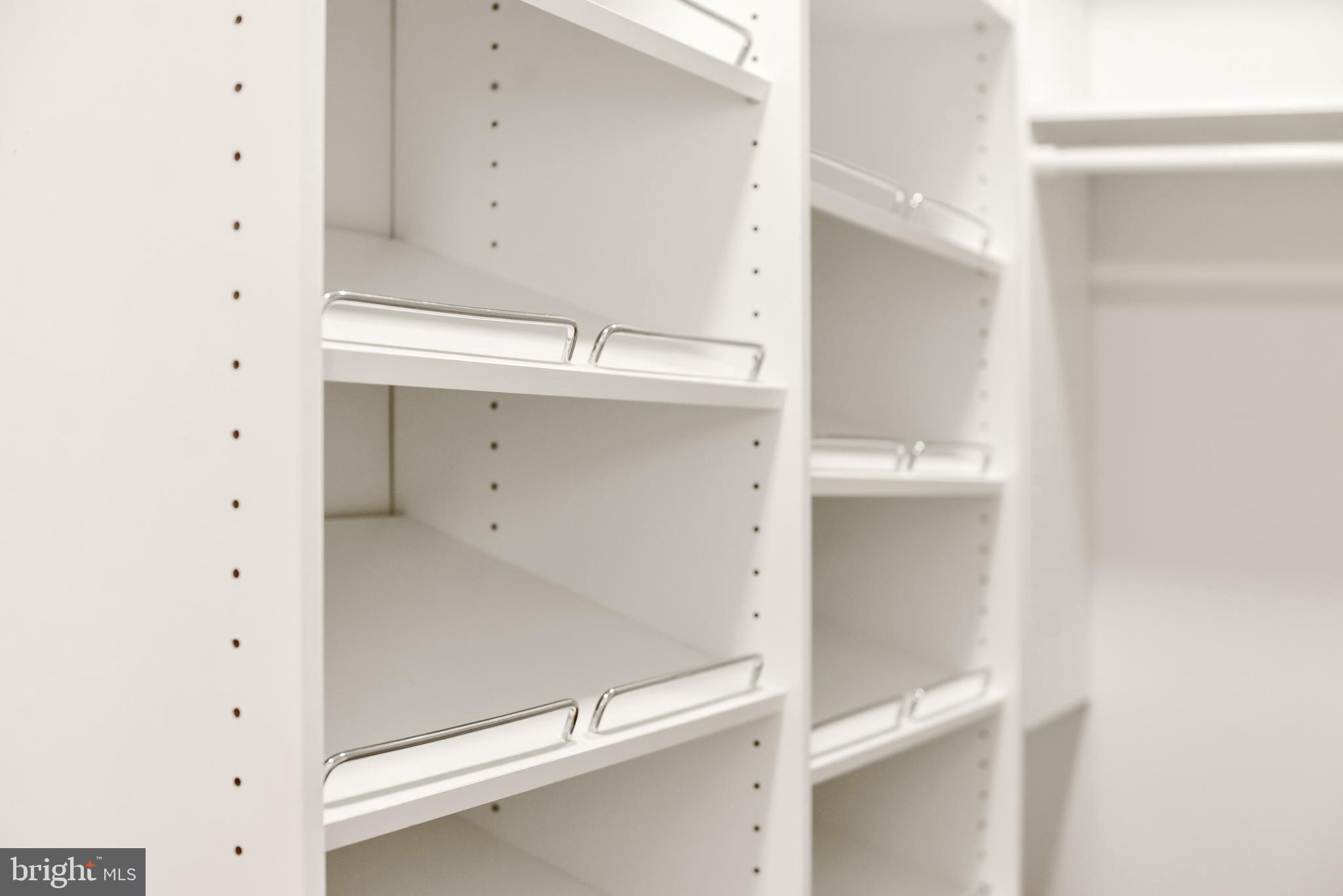 MYERSVILLE - Residential