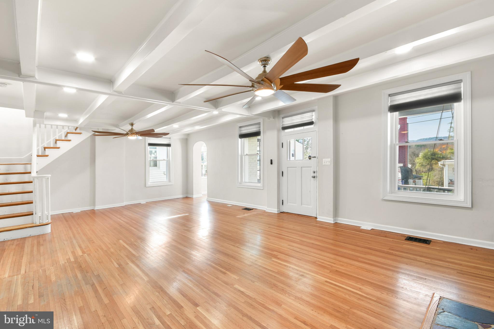 MYERSVILLE - Residential