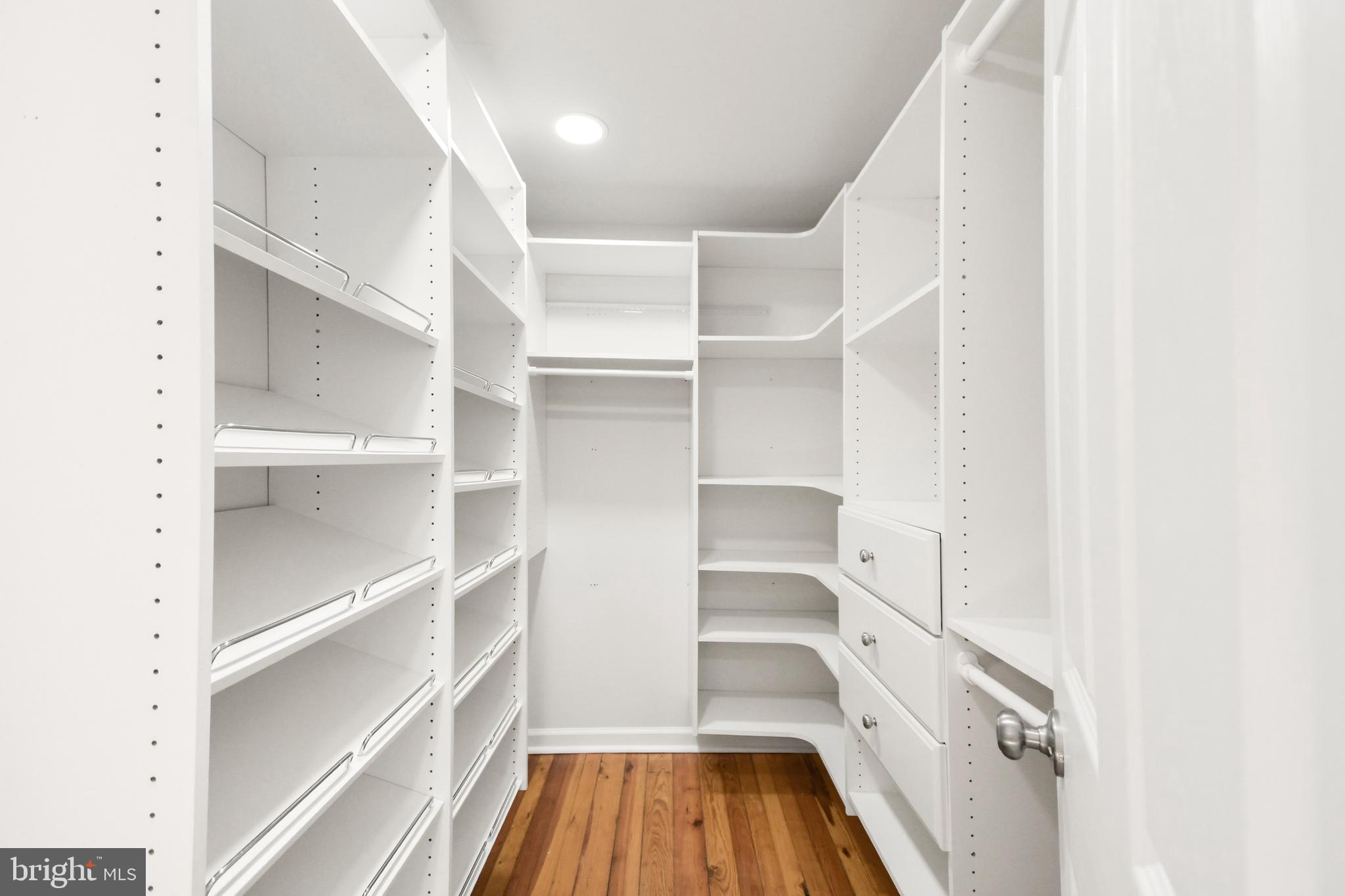 MYERSVILLE - Residential