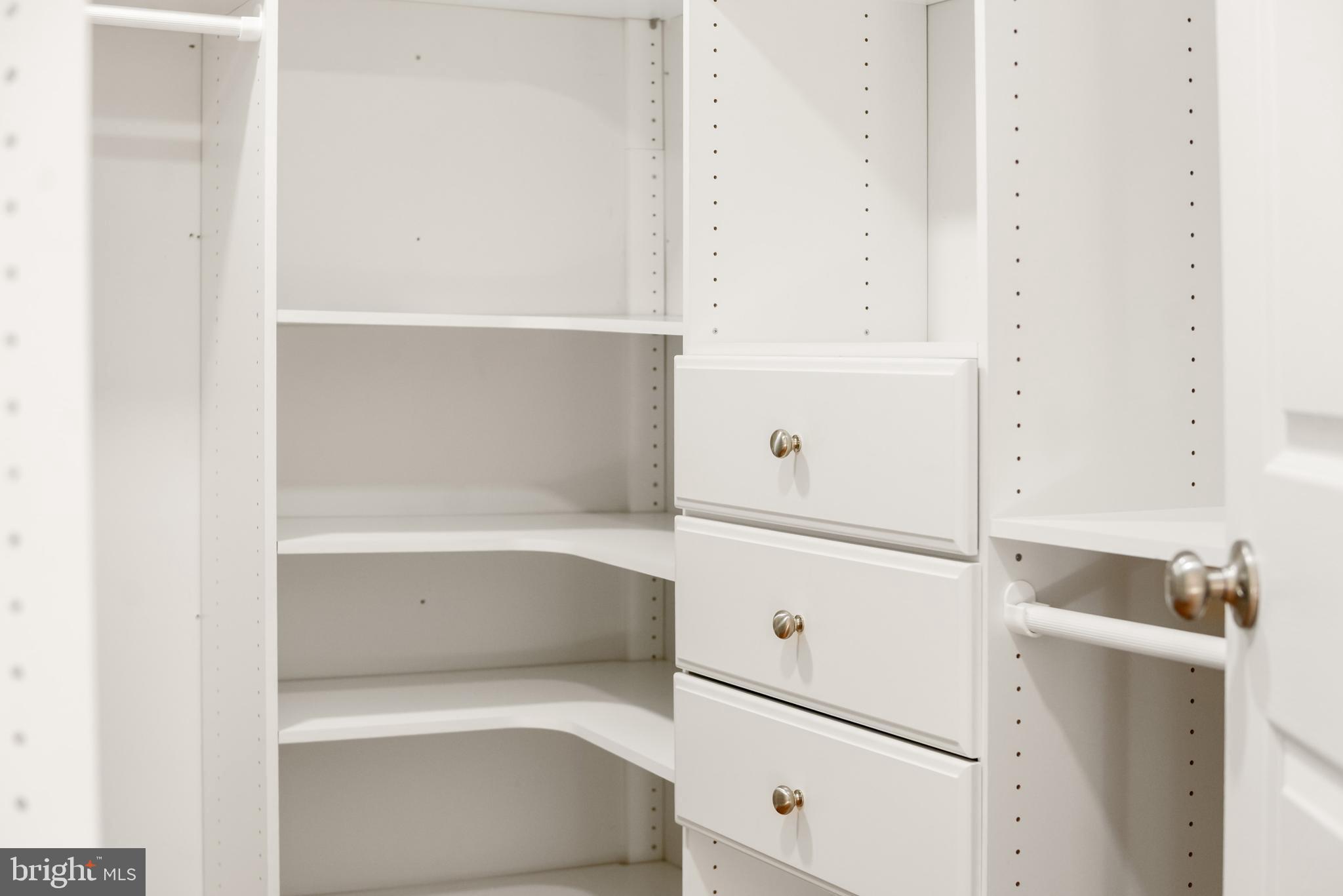 MYERSVILLE - Residential