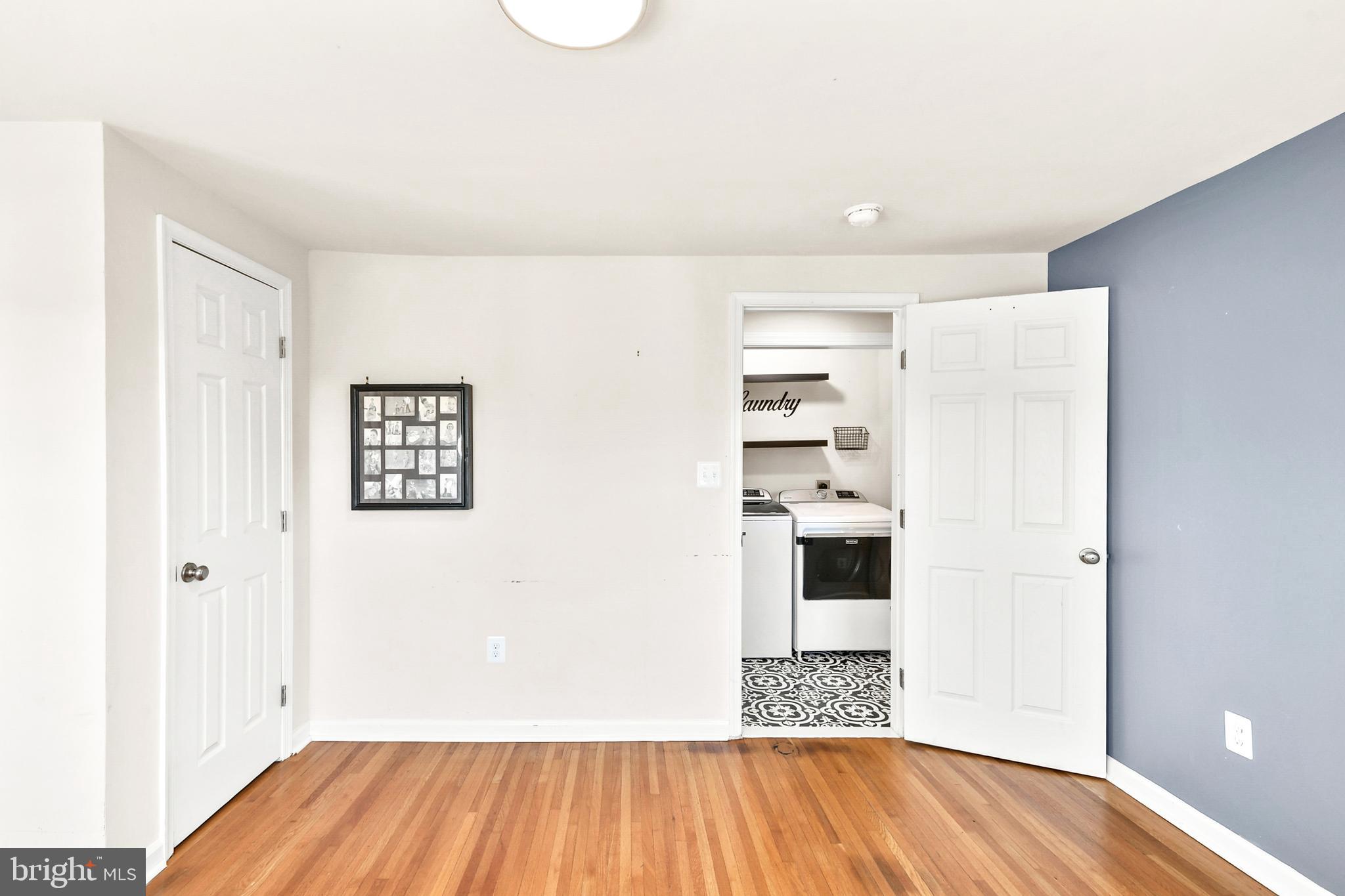 MYERSVILLE - Residential