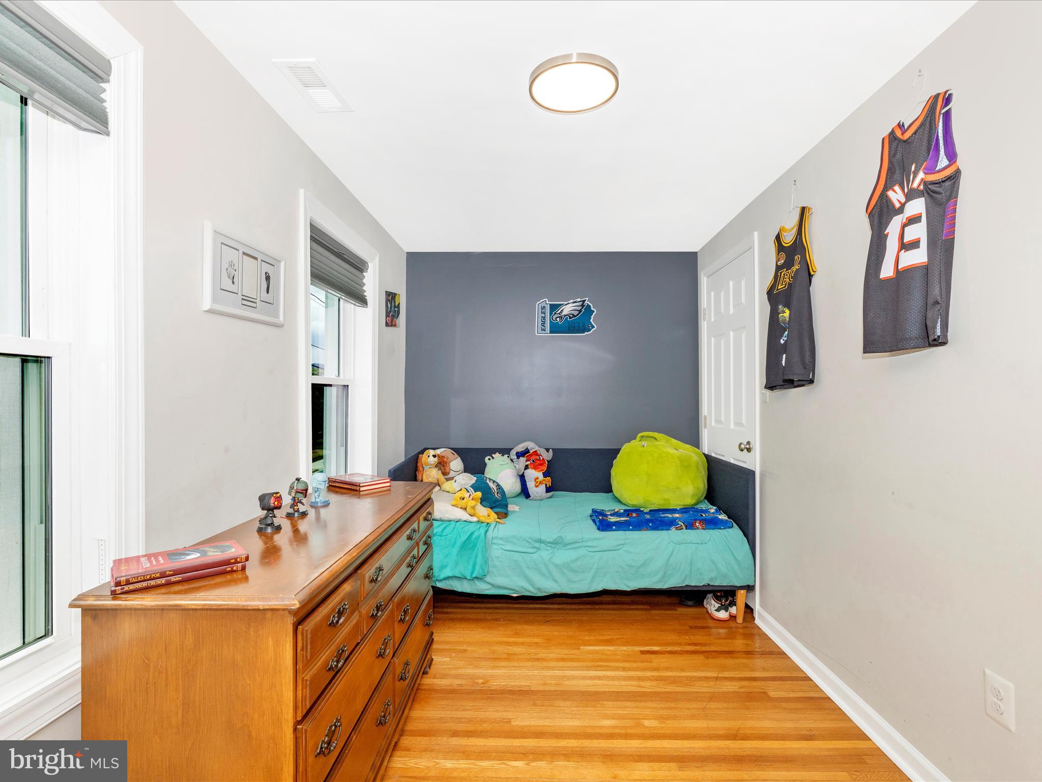 MYERSVILLE - Residential