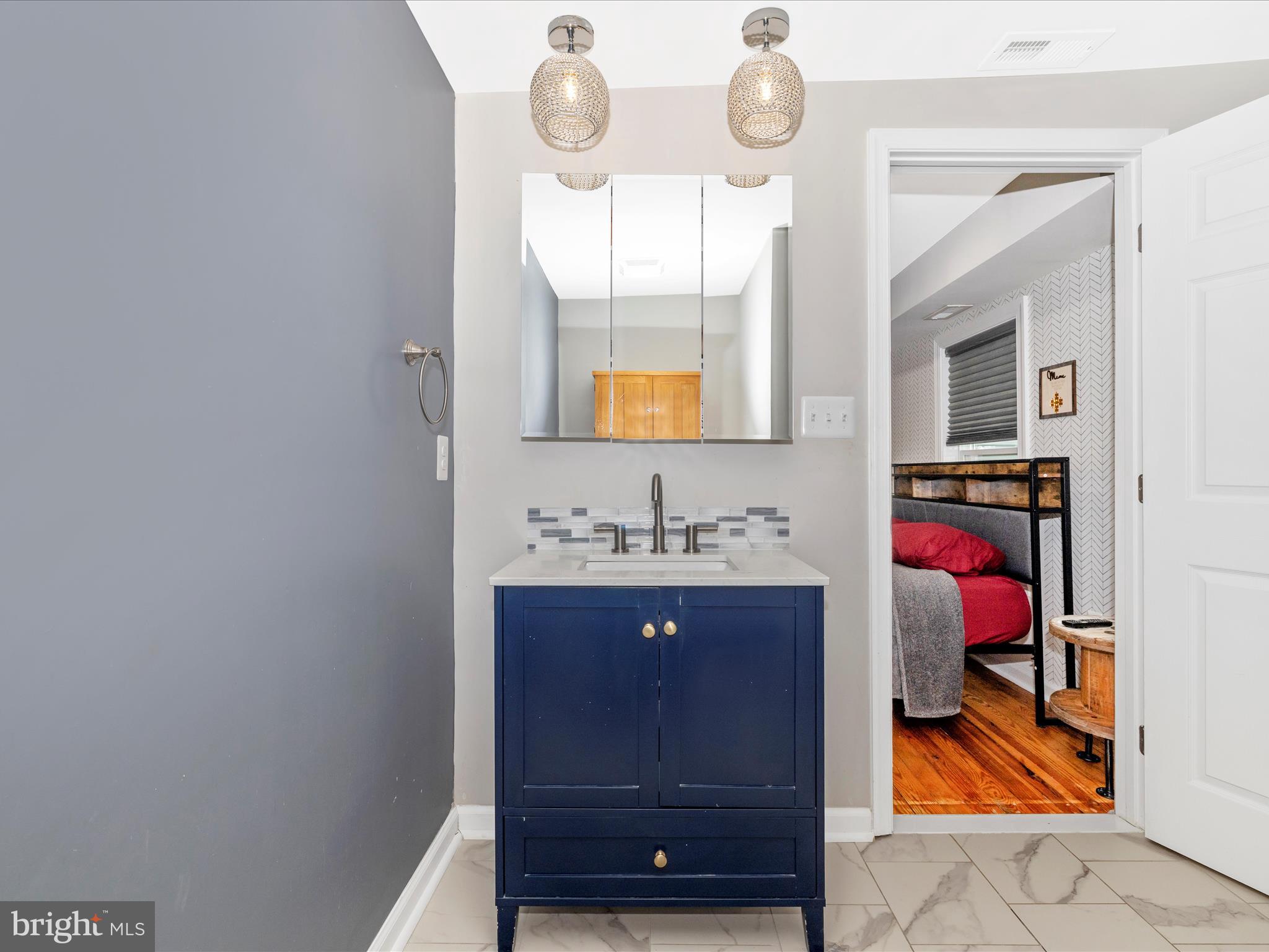 MYERSVILLE - Residential