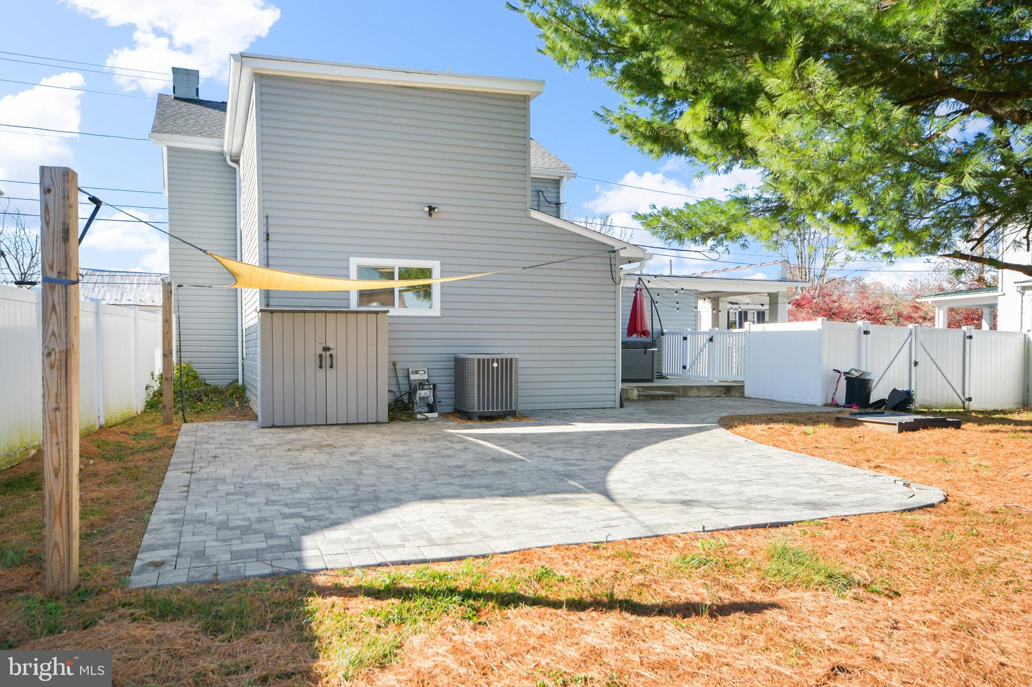 MYERSVILLE - Residential