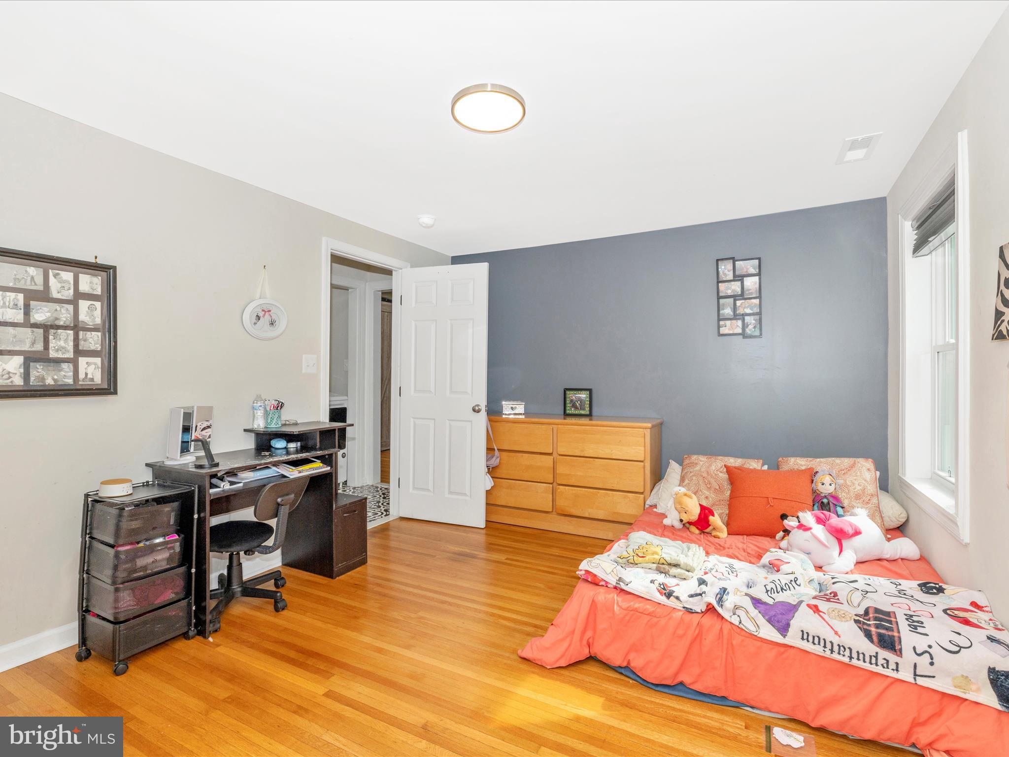 MYERSVILLE - Residential