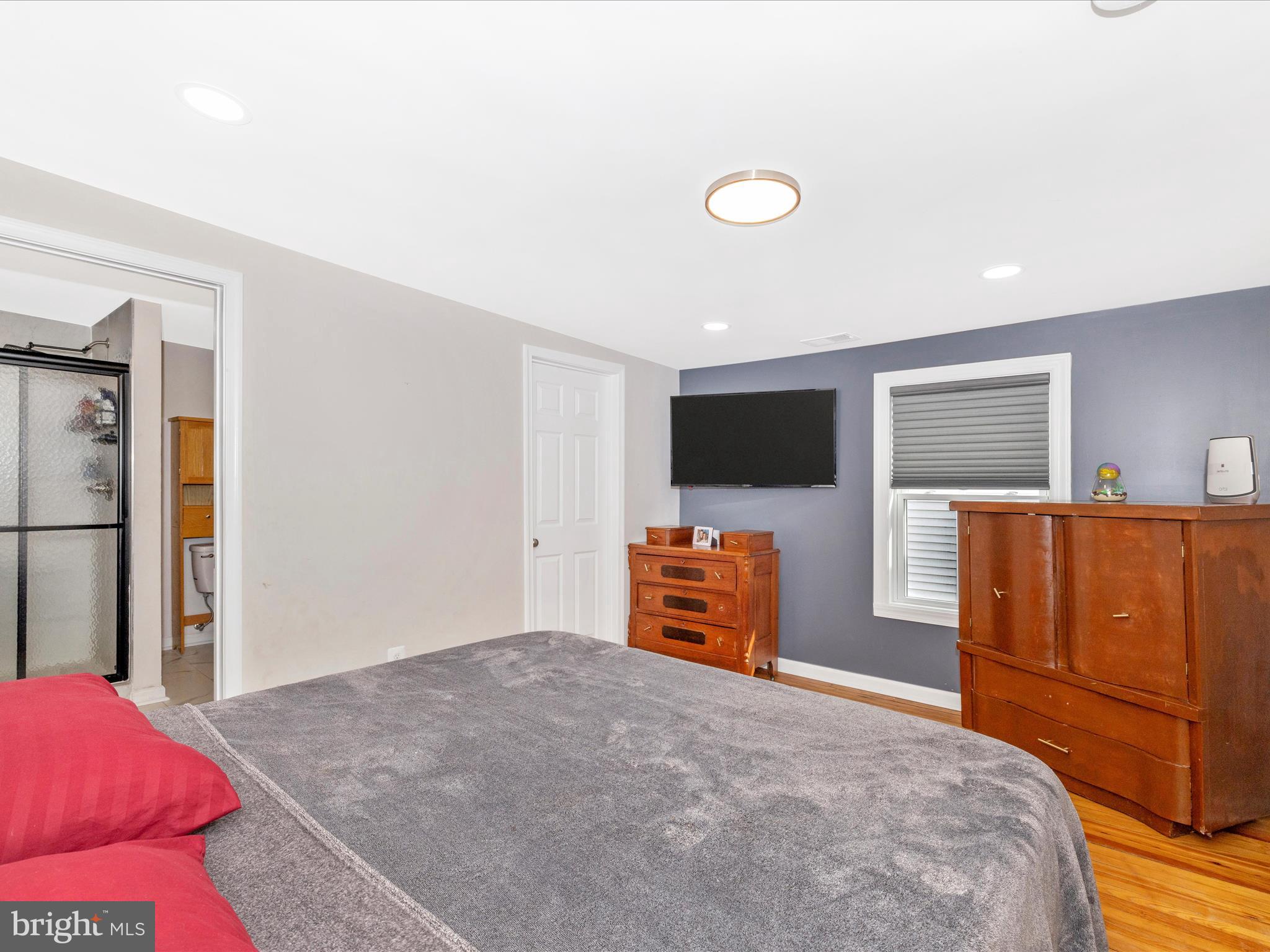 MYERSVILLE - Residential