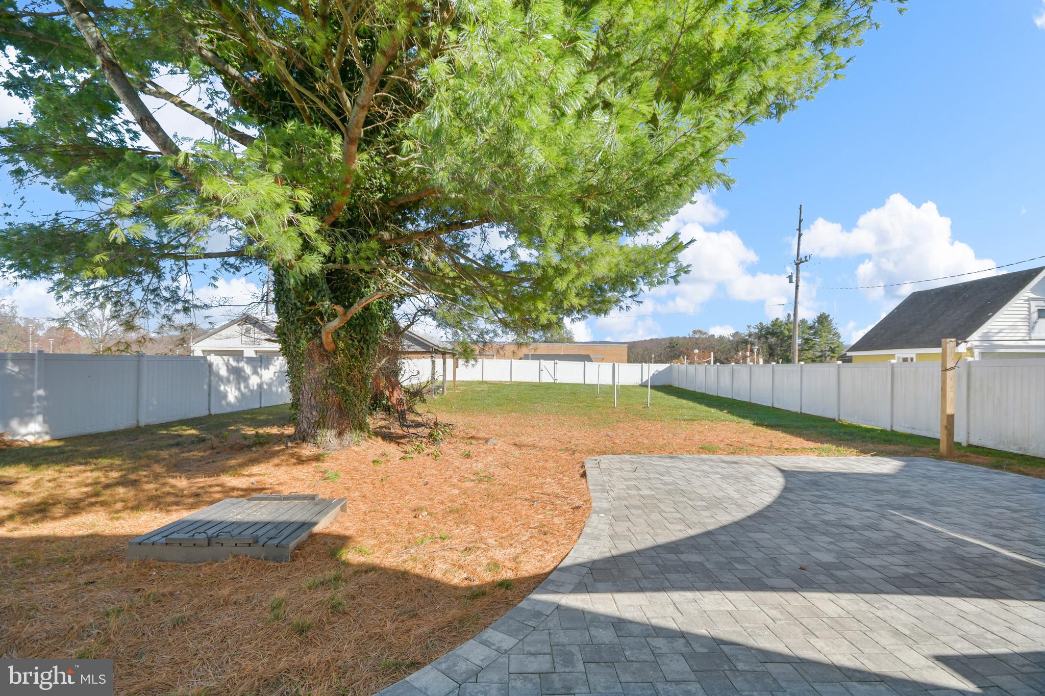 MYERSVILLE - Residential