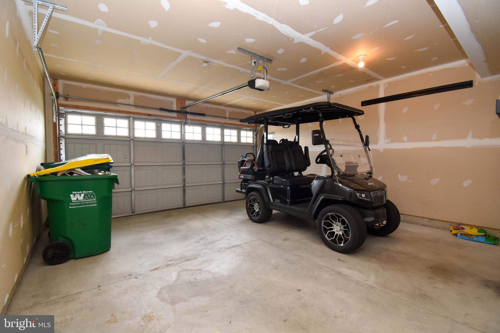 PLANTATION LAKES - Residential