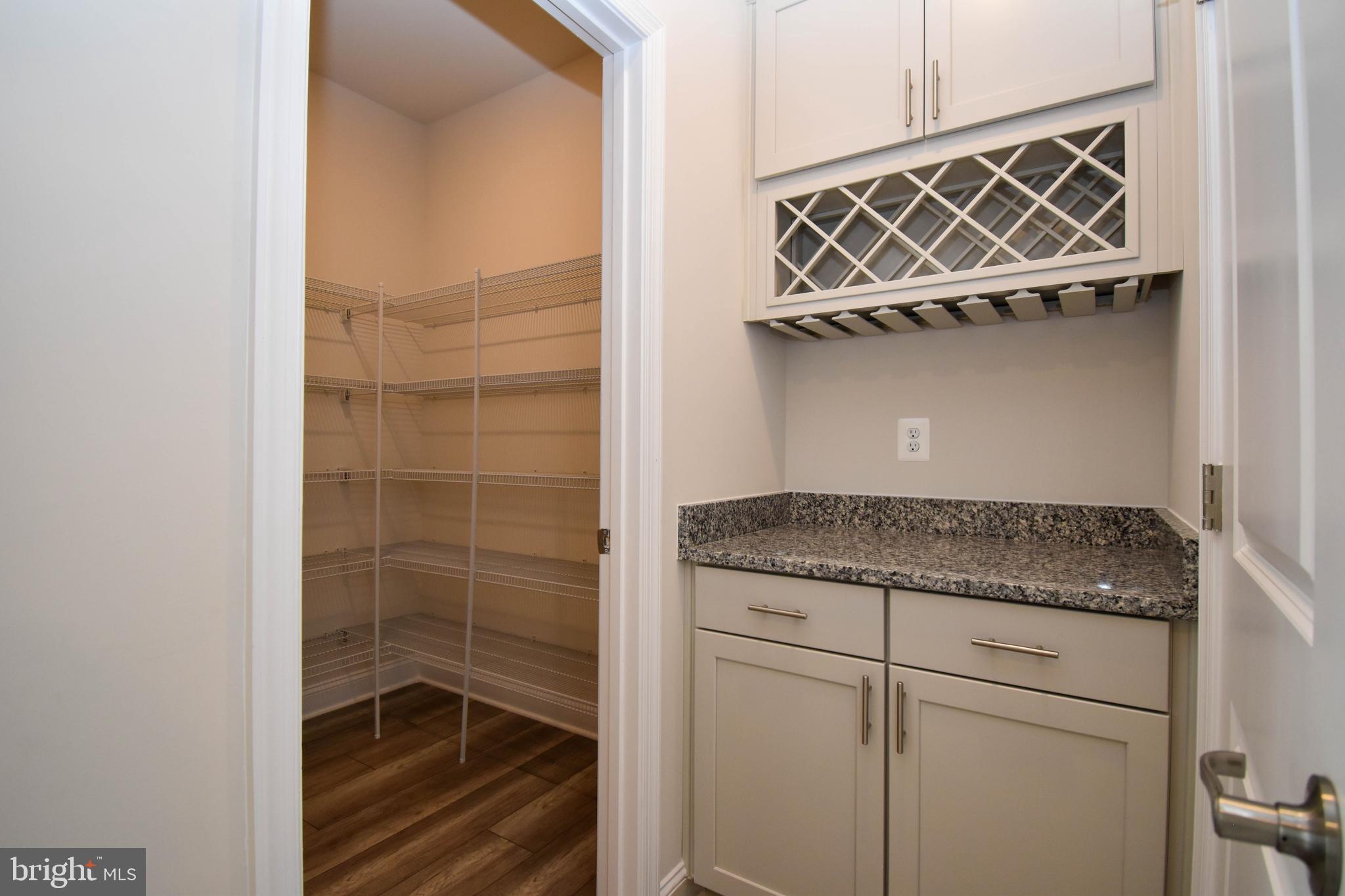 PLANTATION LAKES - Residential