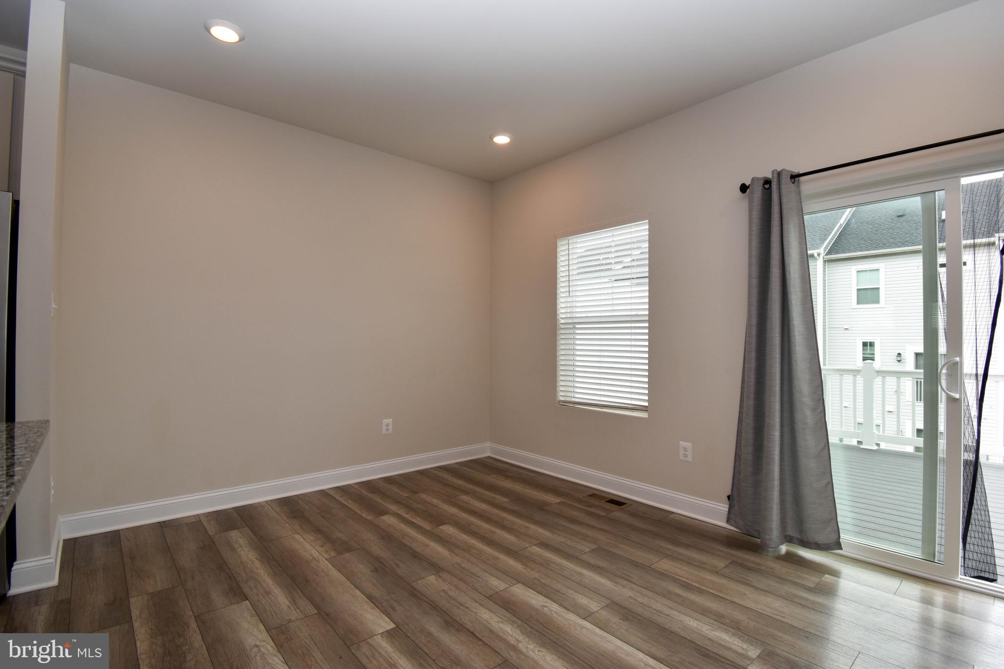 PLANTATION LAKES - Residential