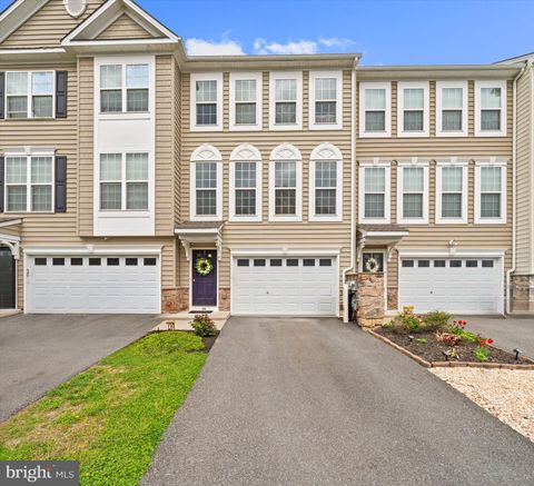 Townhouse For Sale - 690 Courtly Road<br/> TOWNSEND, DE 19734