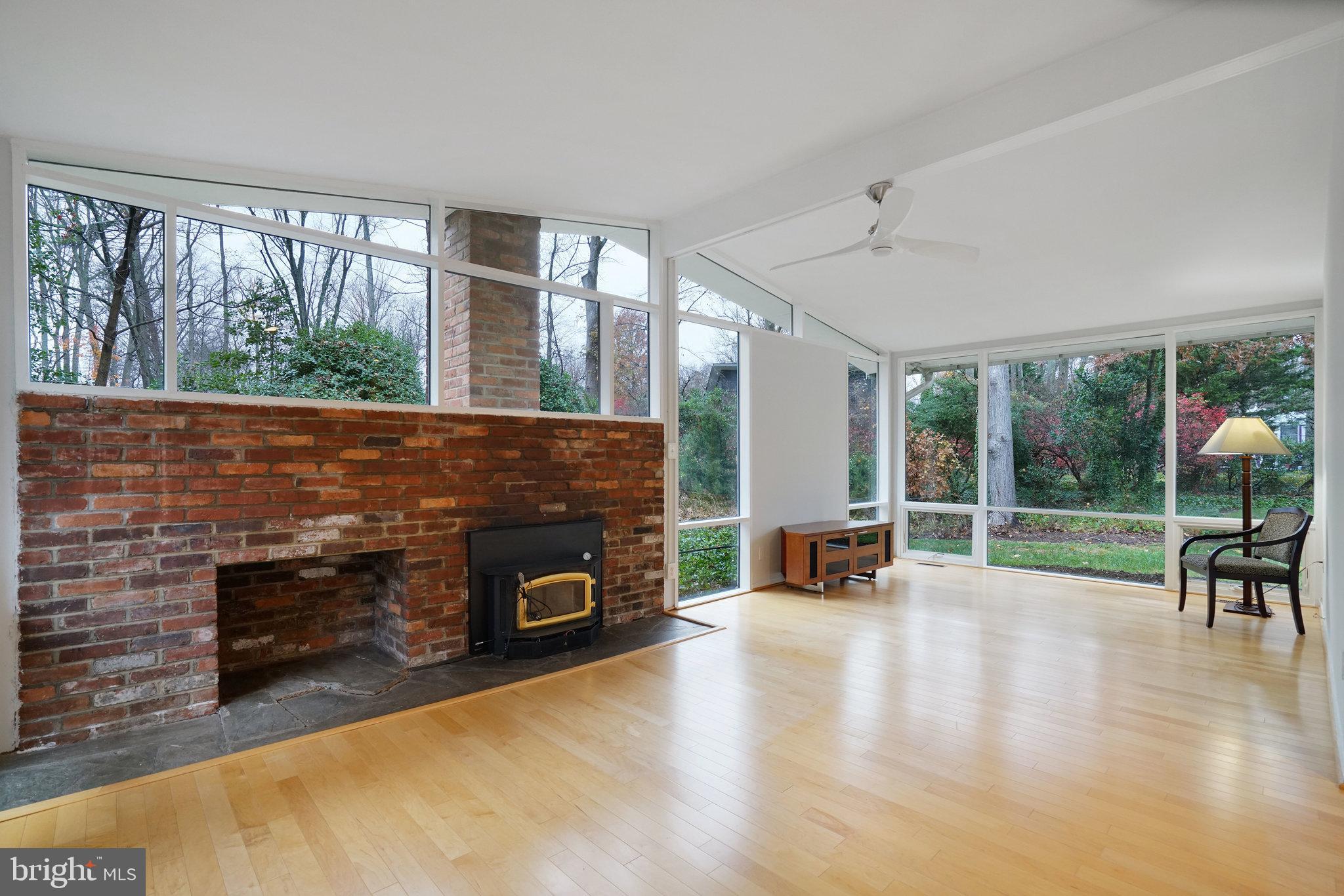 2406 BRENTWOOD PLACE