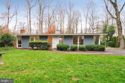 2406 BRENTWOOD PLACE ALEXANDRIA VA 22306