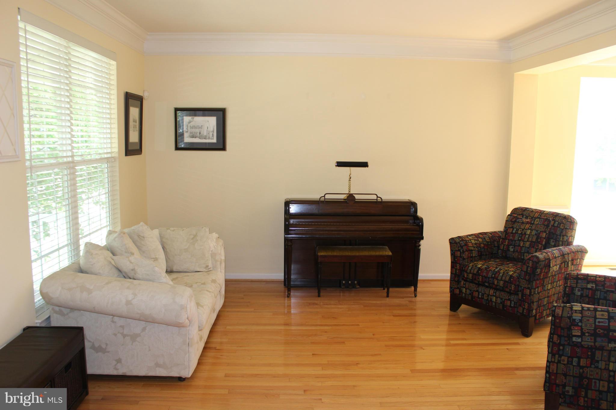 SOUTH RIDING - Residential